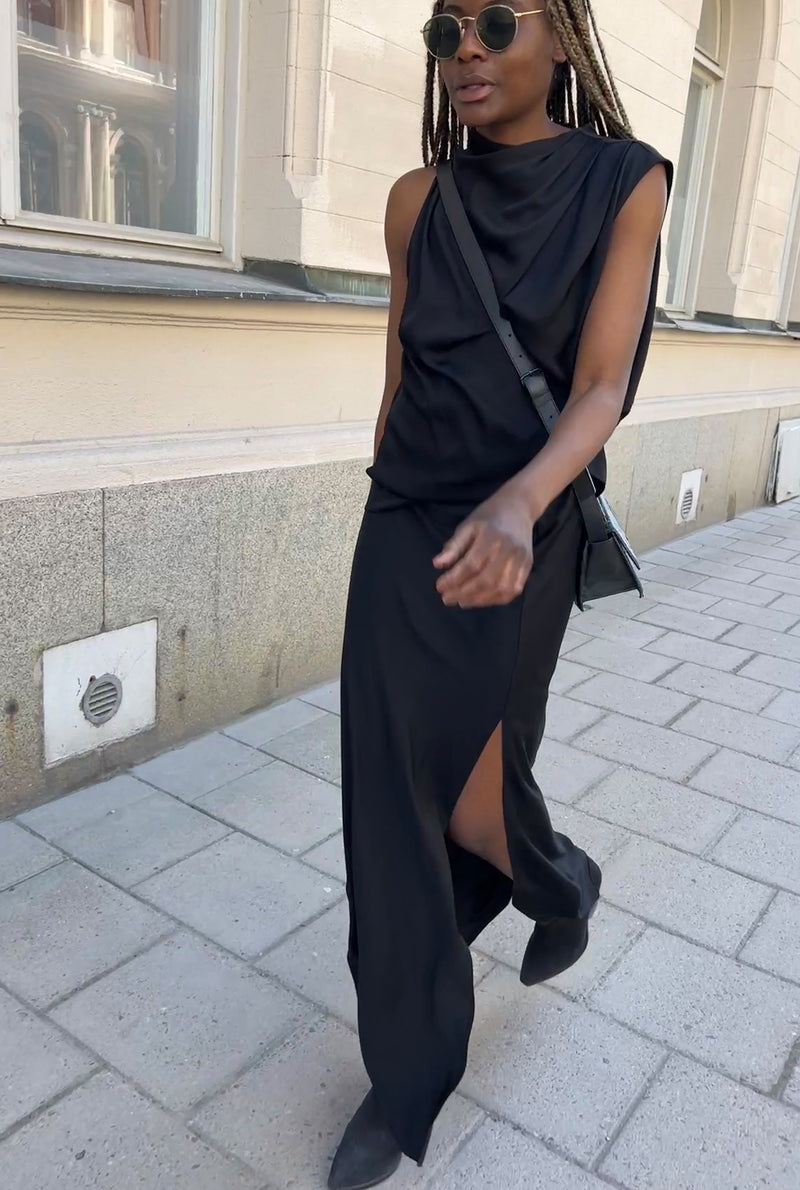 Hana long silk skirt black
