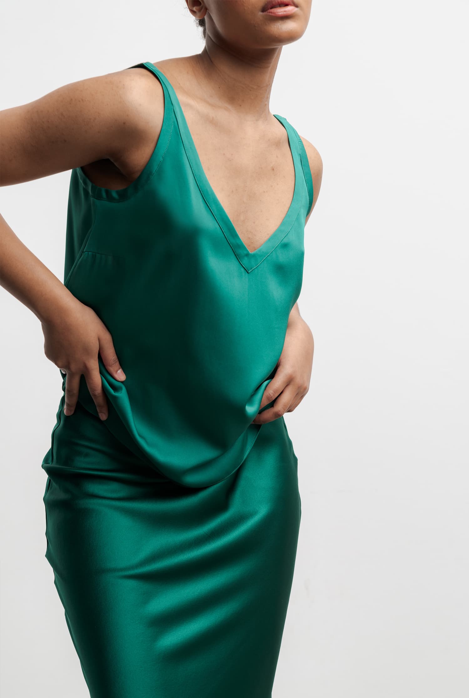 Shin silk tank emerald green