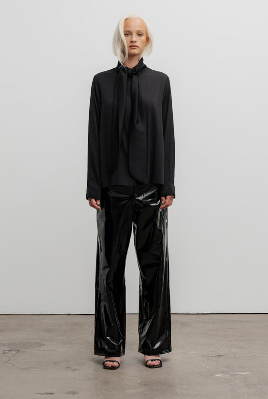 Akemi latex trousers black