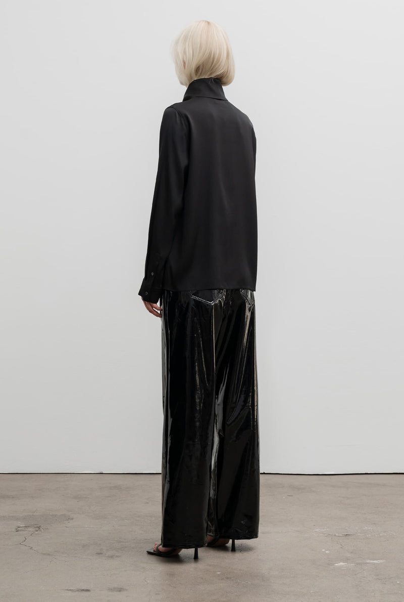 Akemi latex trousers black