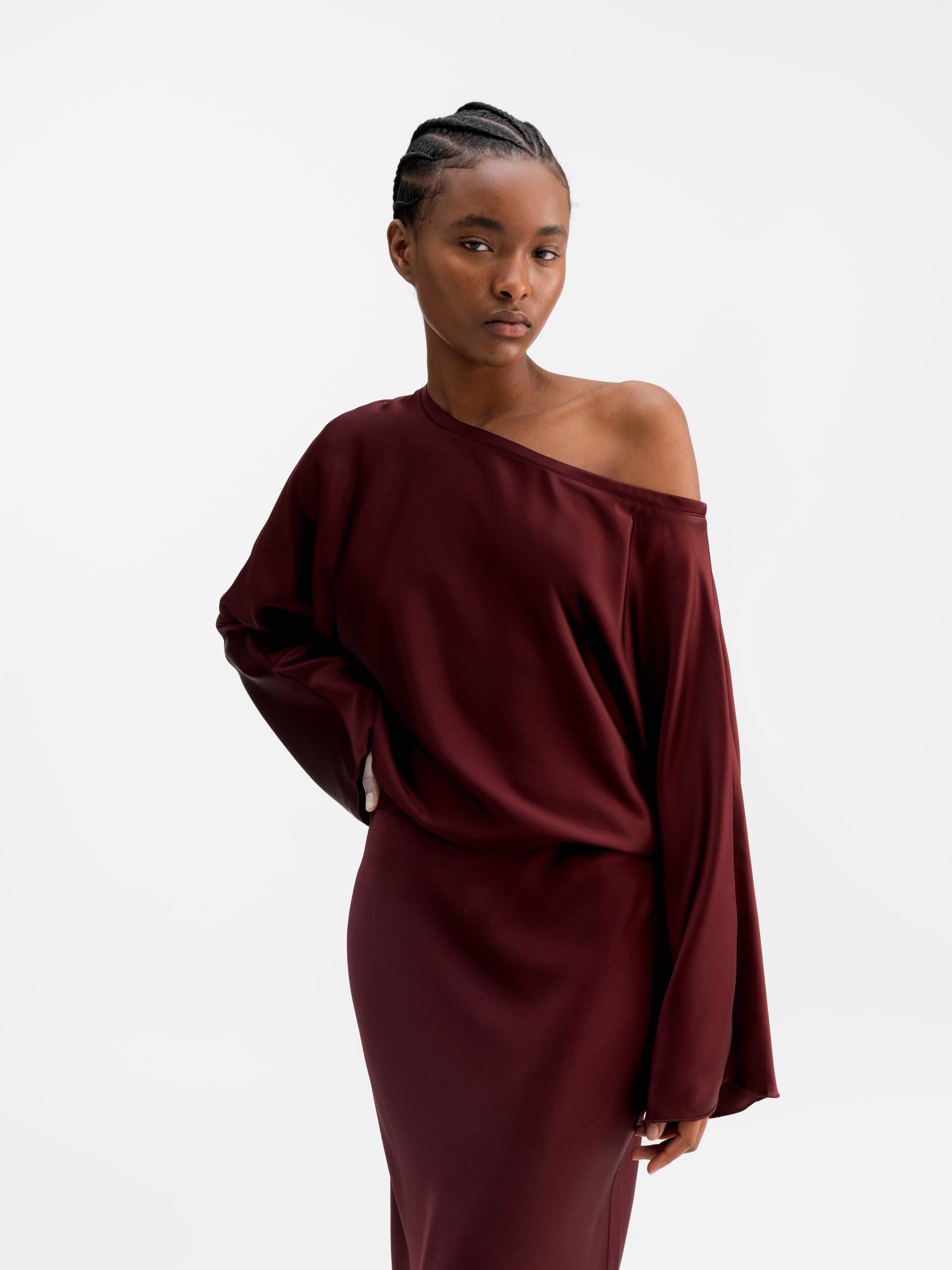 Alma satin blouse burgundy