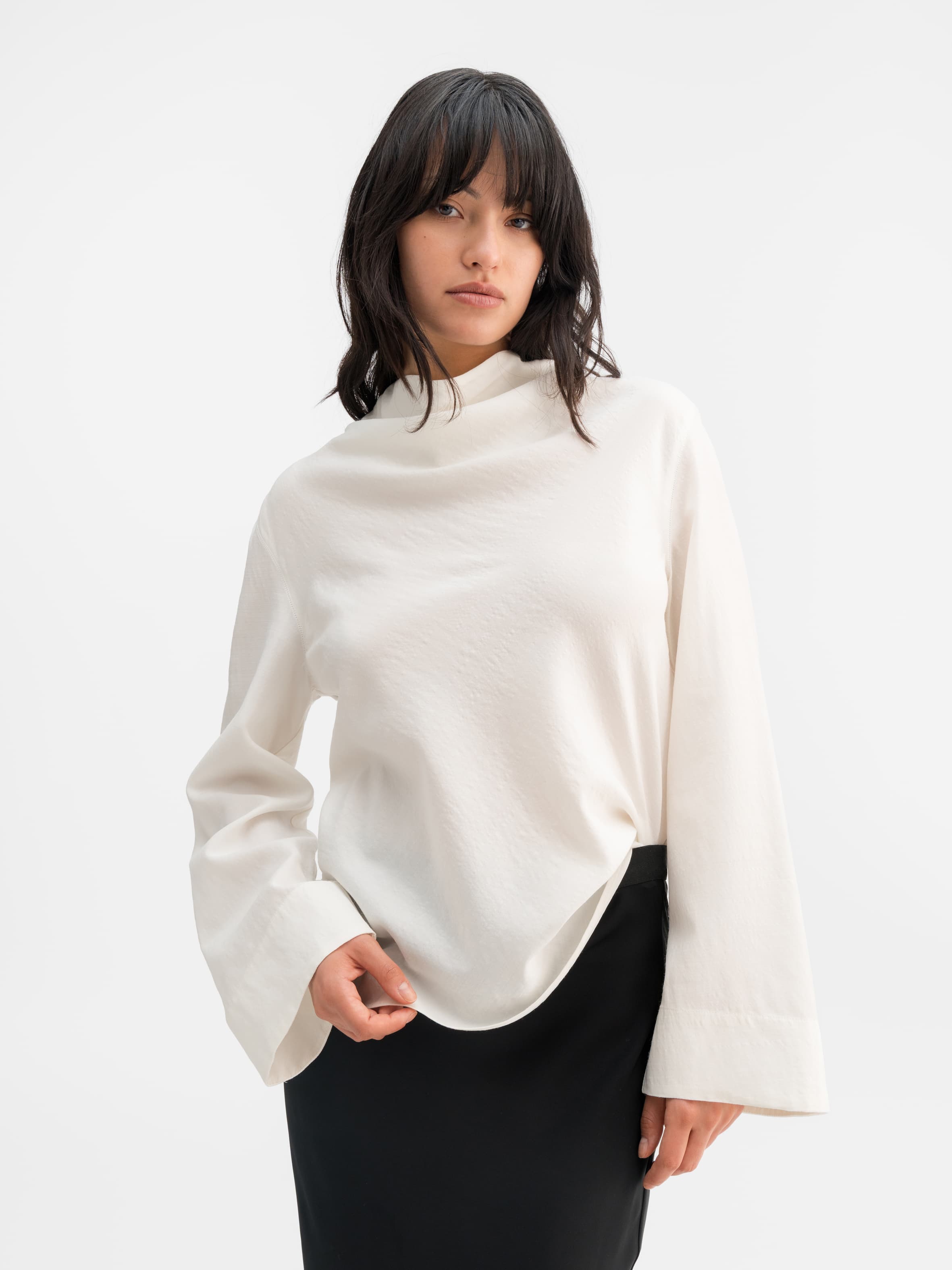 Ari wool blouse off-white