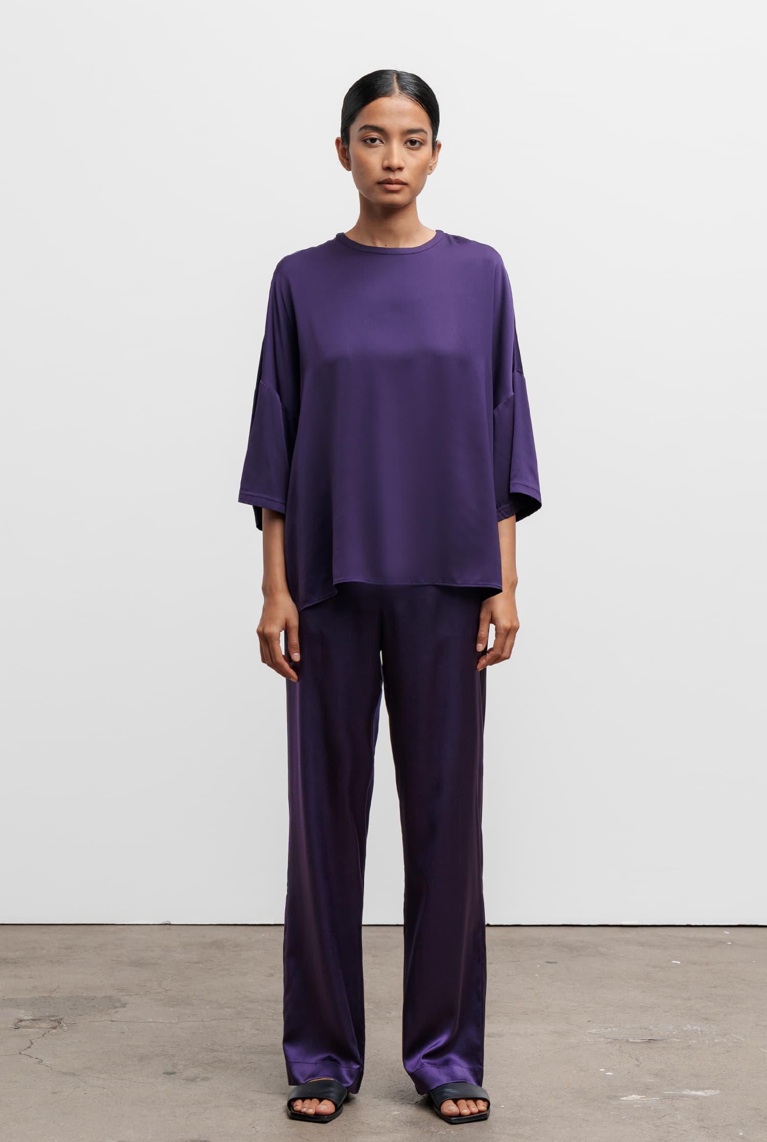 Ava satin silk trousers plum