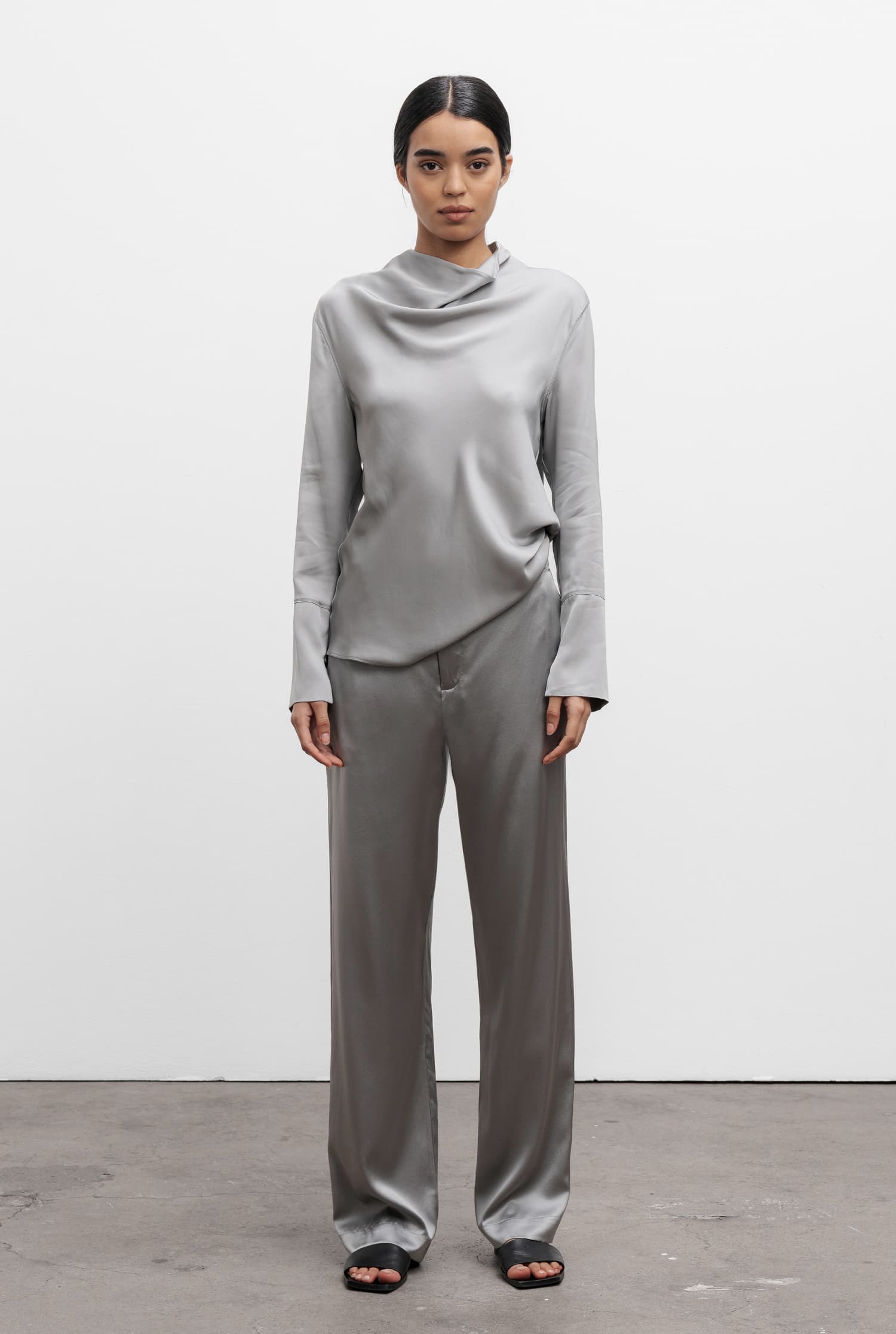 Ava satin silk trousers silver