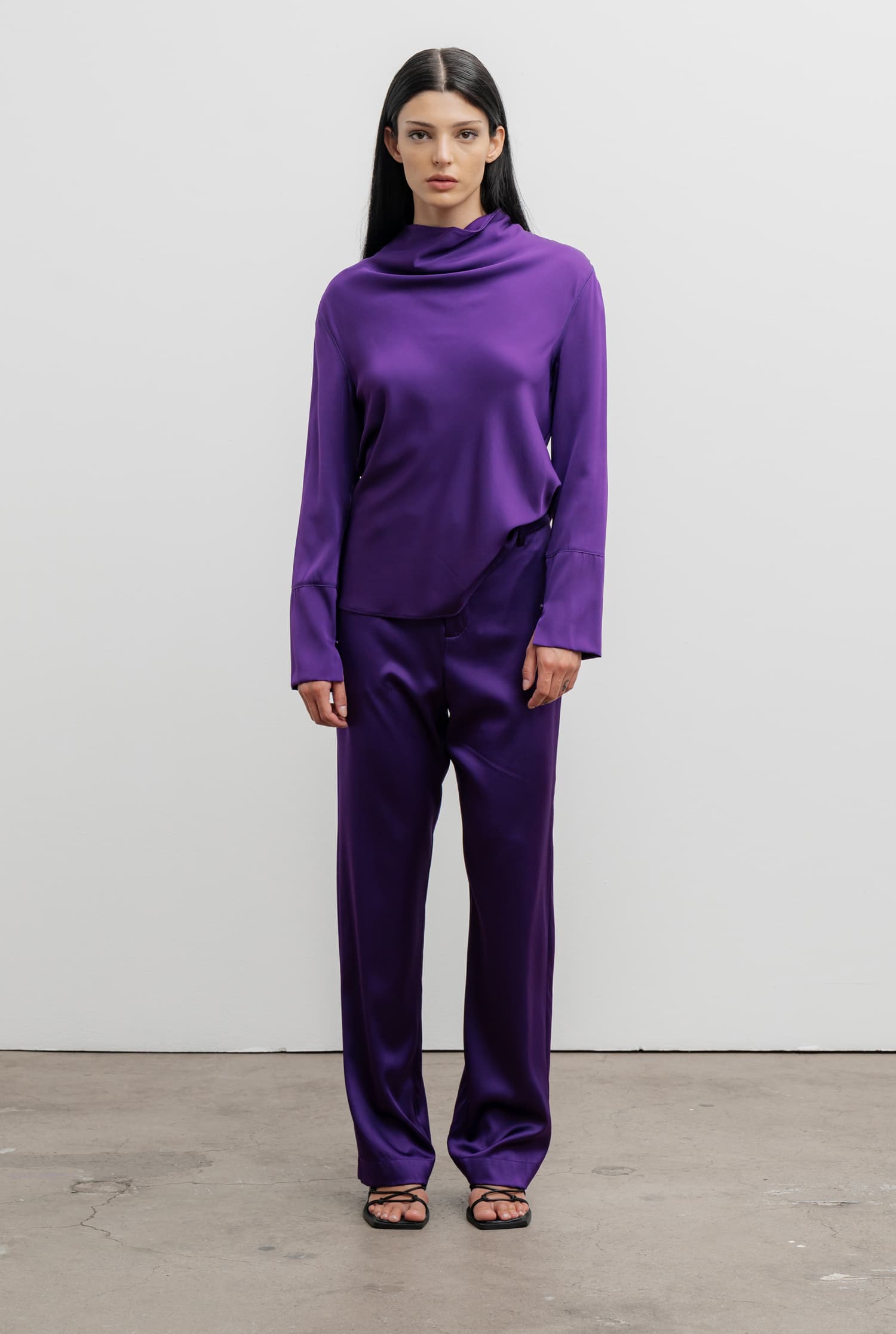 Ava satin silk trousers violet