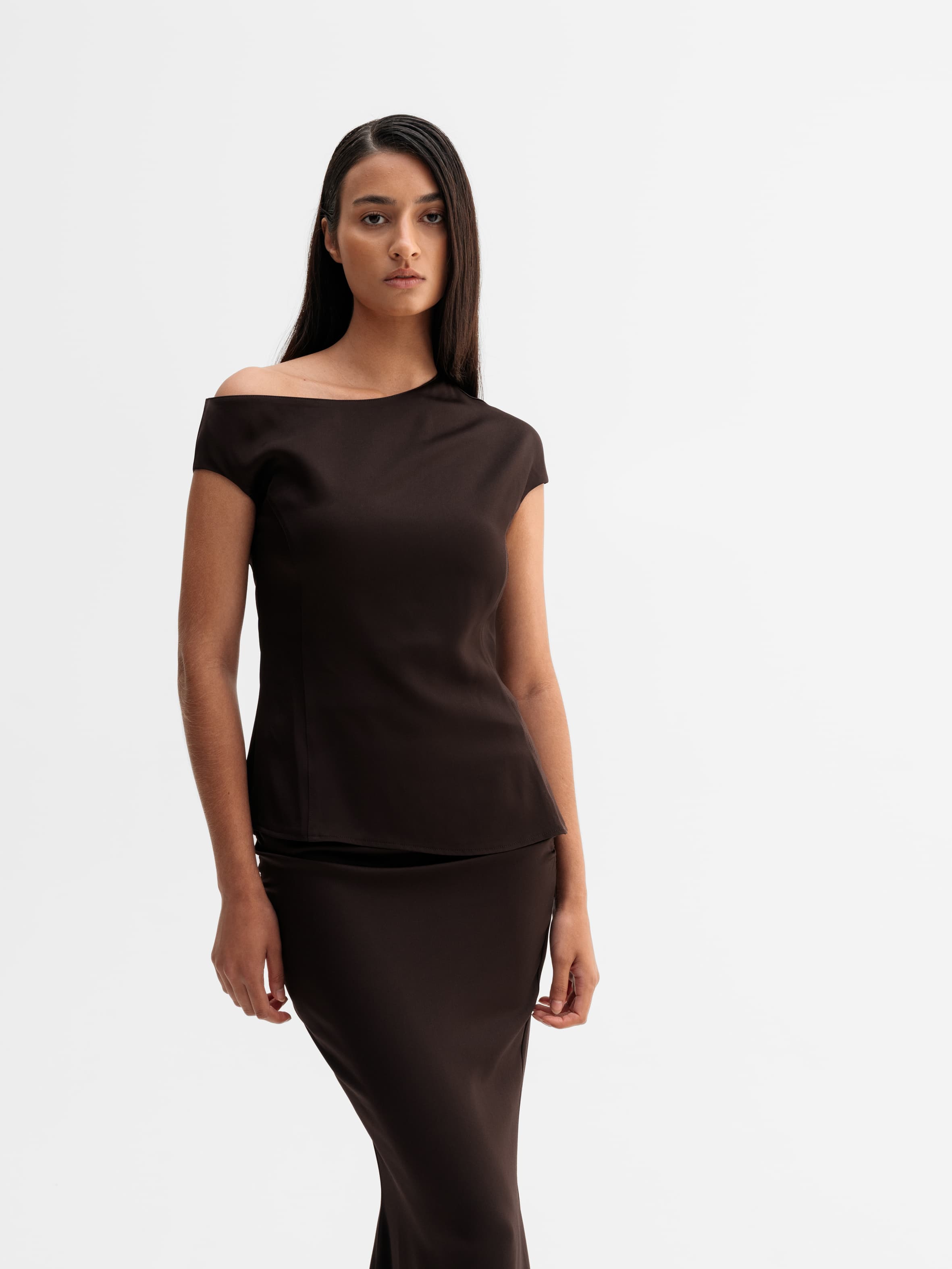 Chika top dark brown