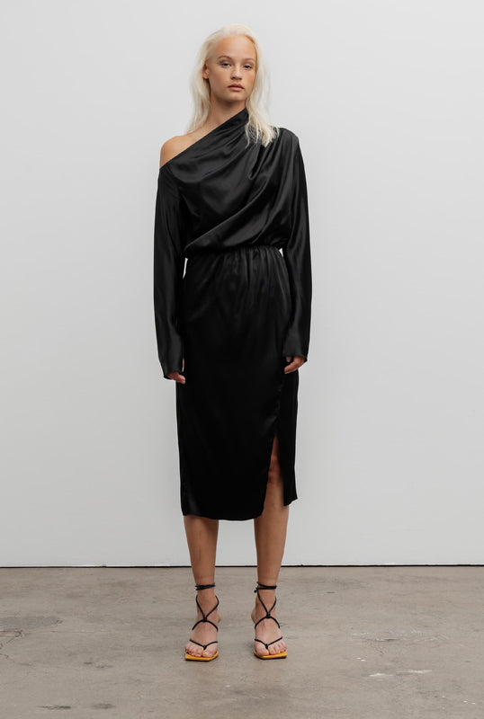 Cho dress black