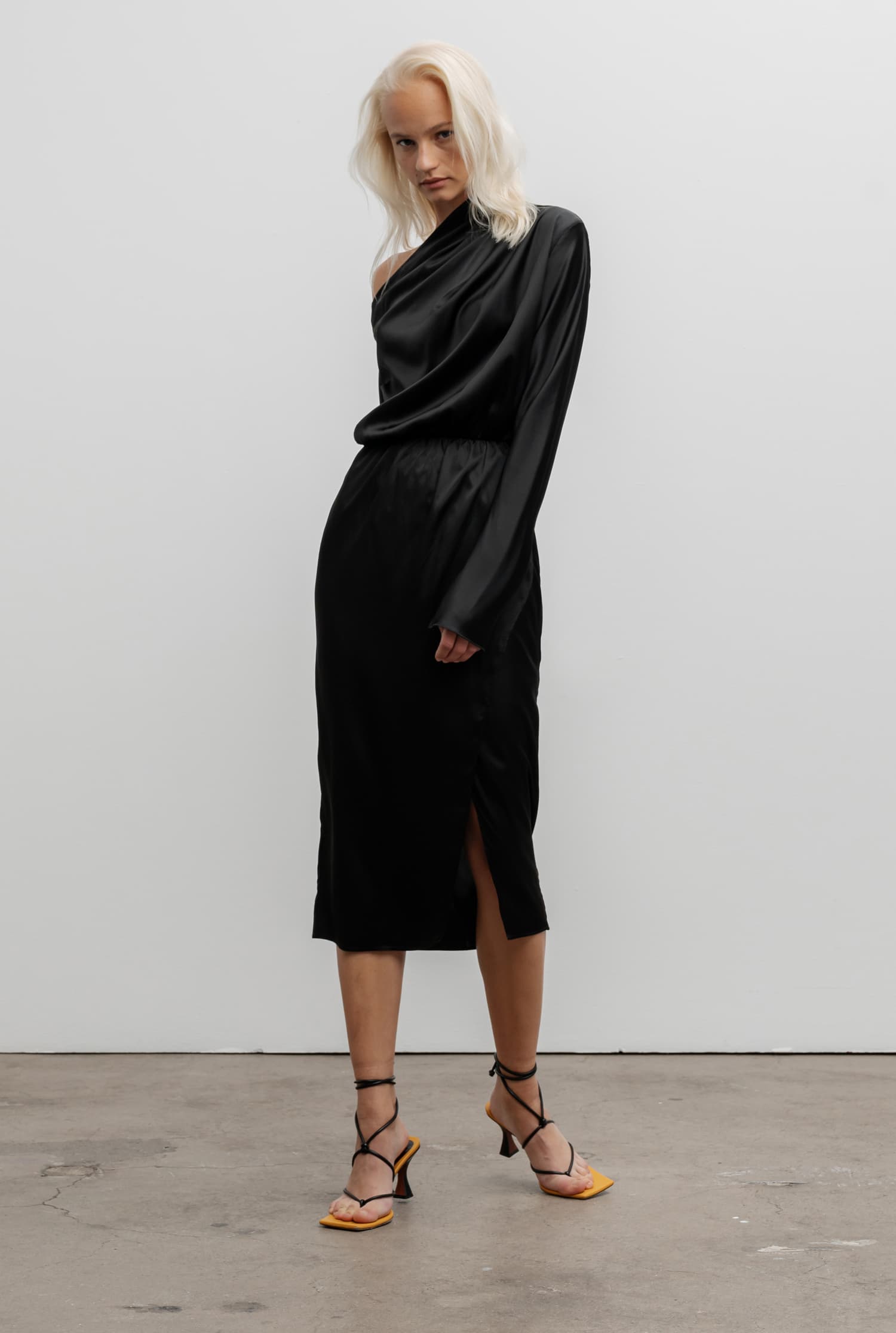 Cho dress black