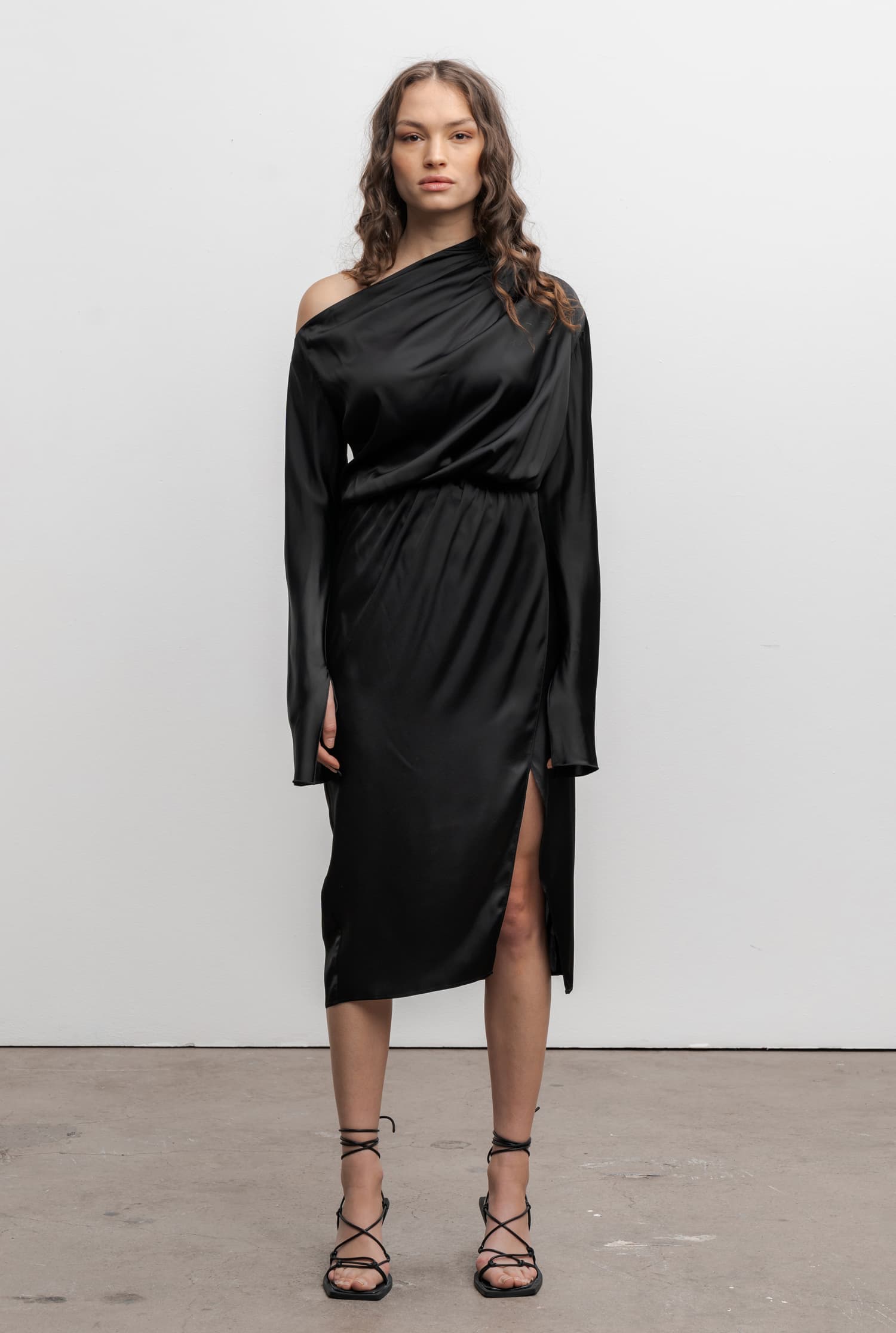 Cho dress black
