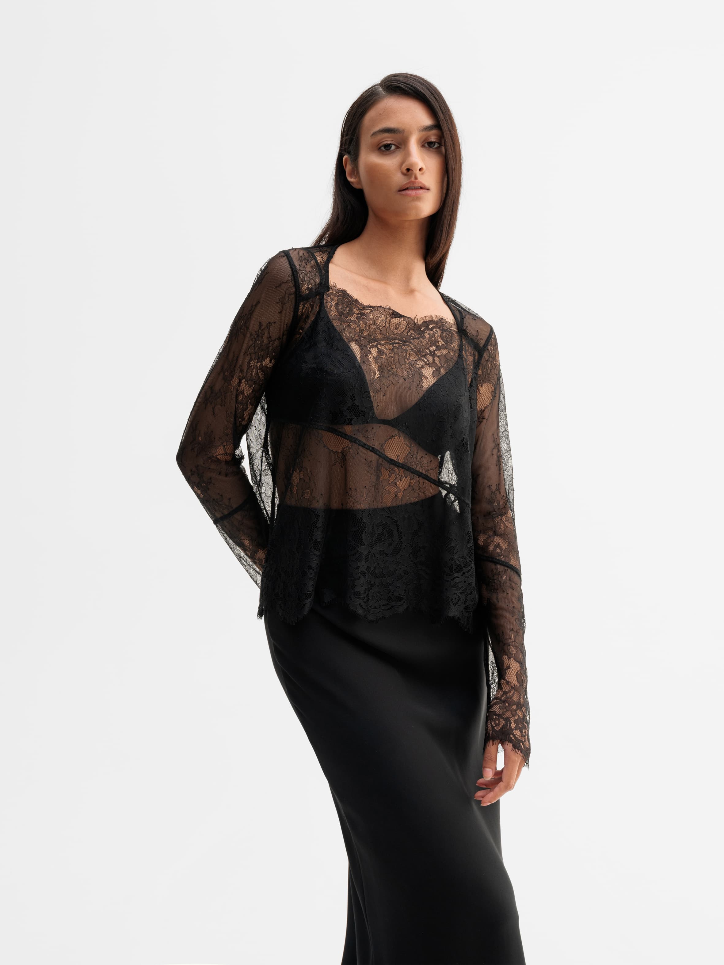 Della lace blouse black