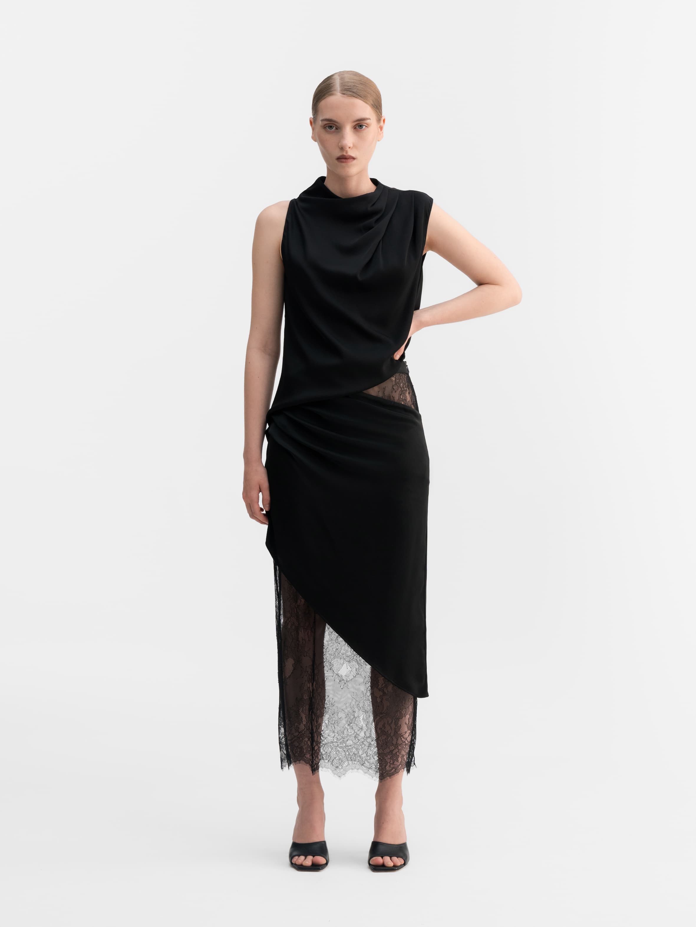 Eden lace skirt black