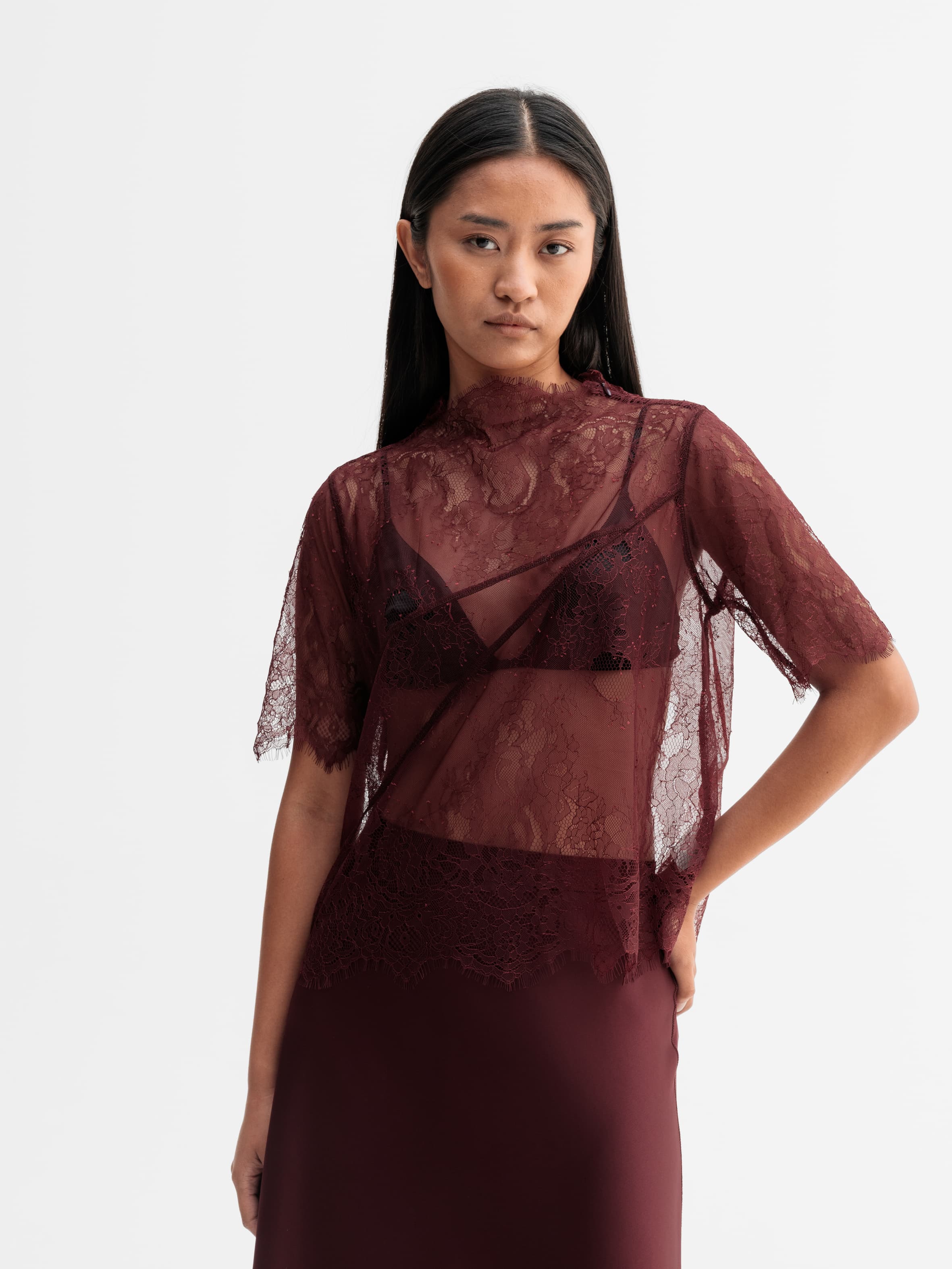 Edina lace tee burgundy