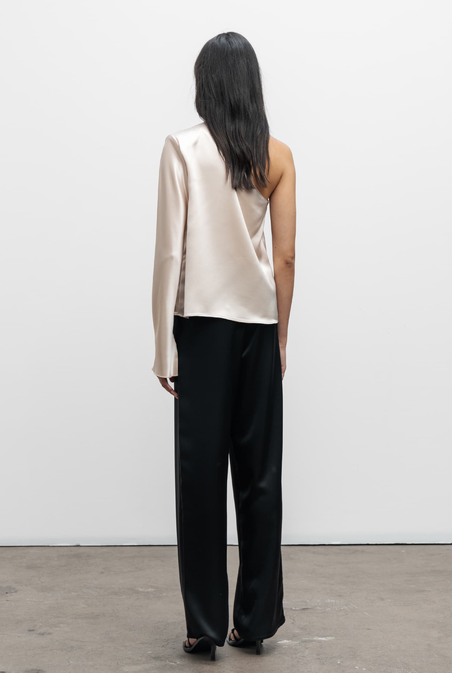 Elle satin blouse cream