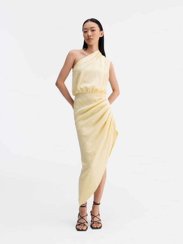 Model wearing Ahlvar Gallery Elle dress light yellow