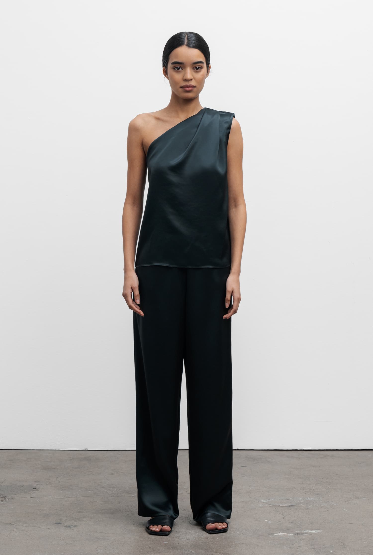 Elle satin tank deep forest