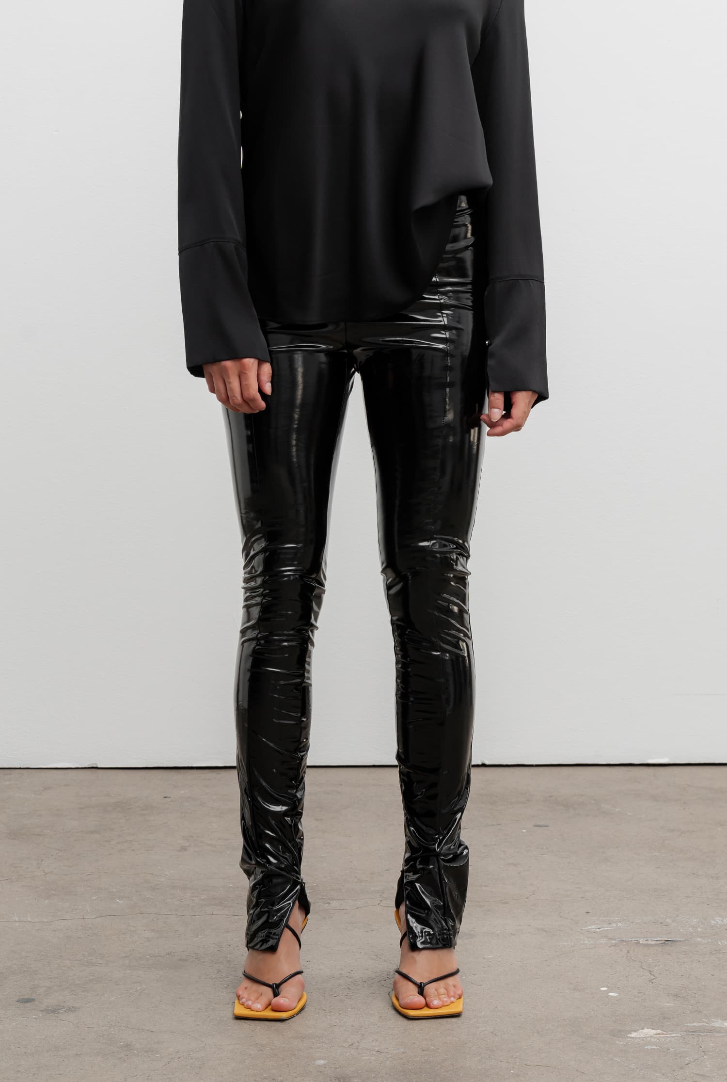 Elly latex trousers black