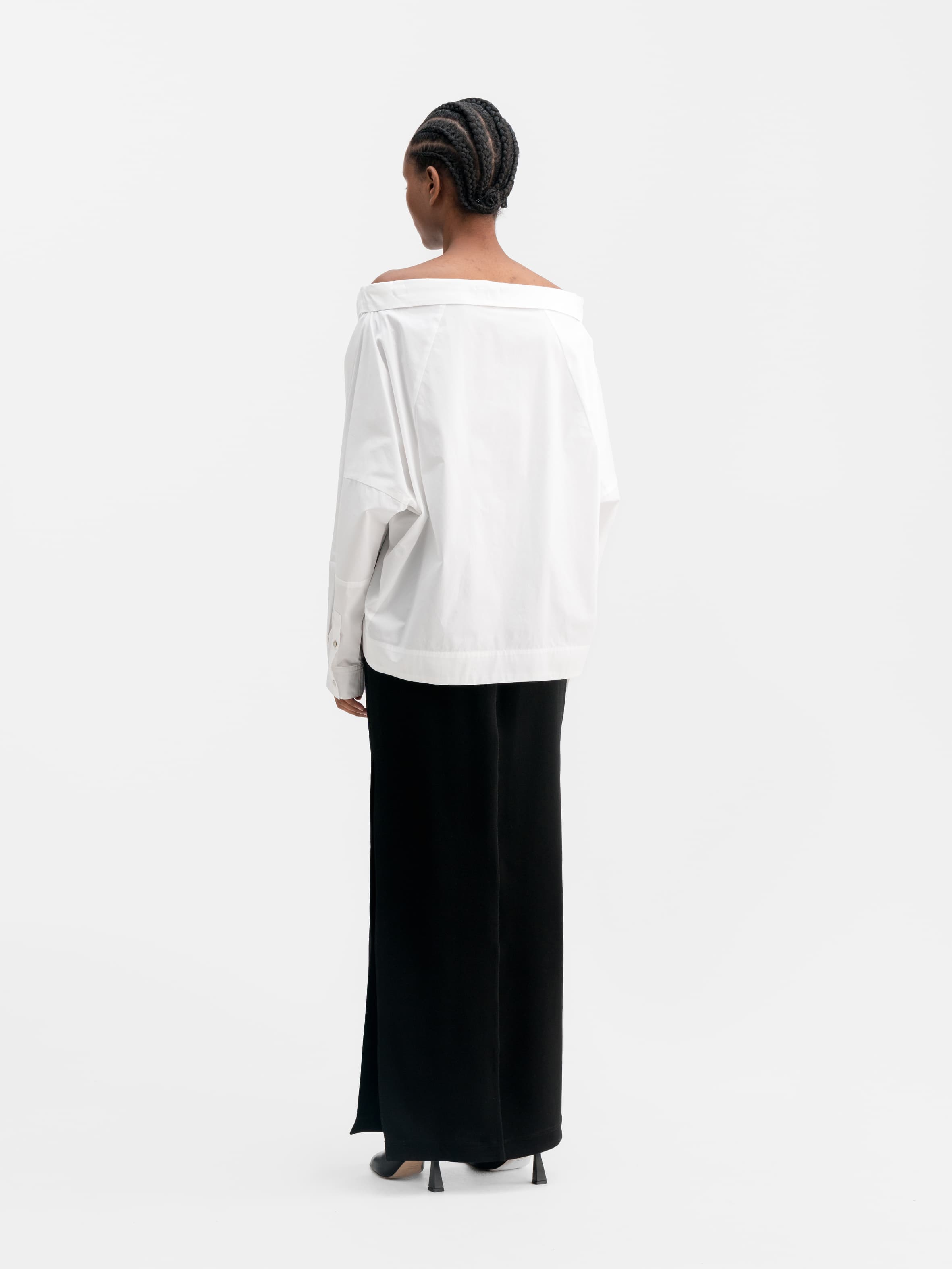 Gigi no shoulder shirt white