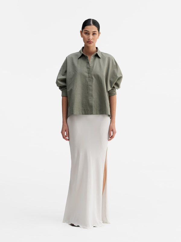 Model wearing Ahlvar Gallery Gigi oxford shirt light military