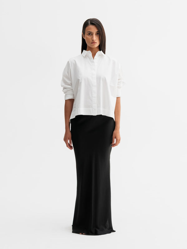 Model wearing Ahlvar Gallery Gigi shirt in White
