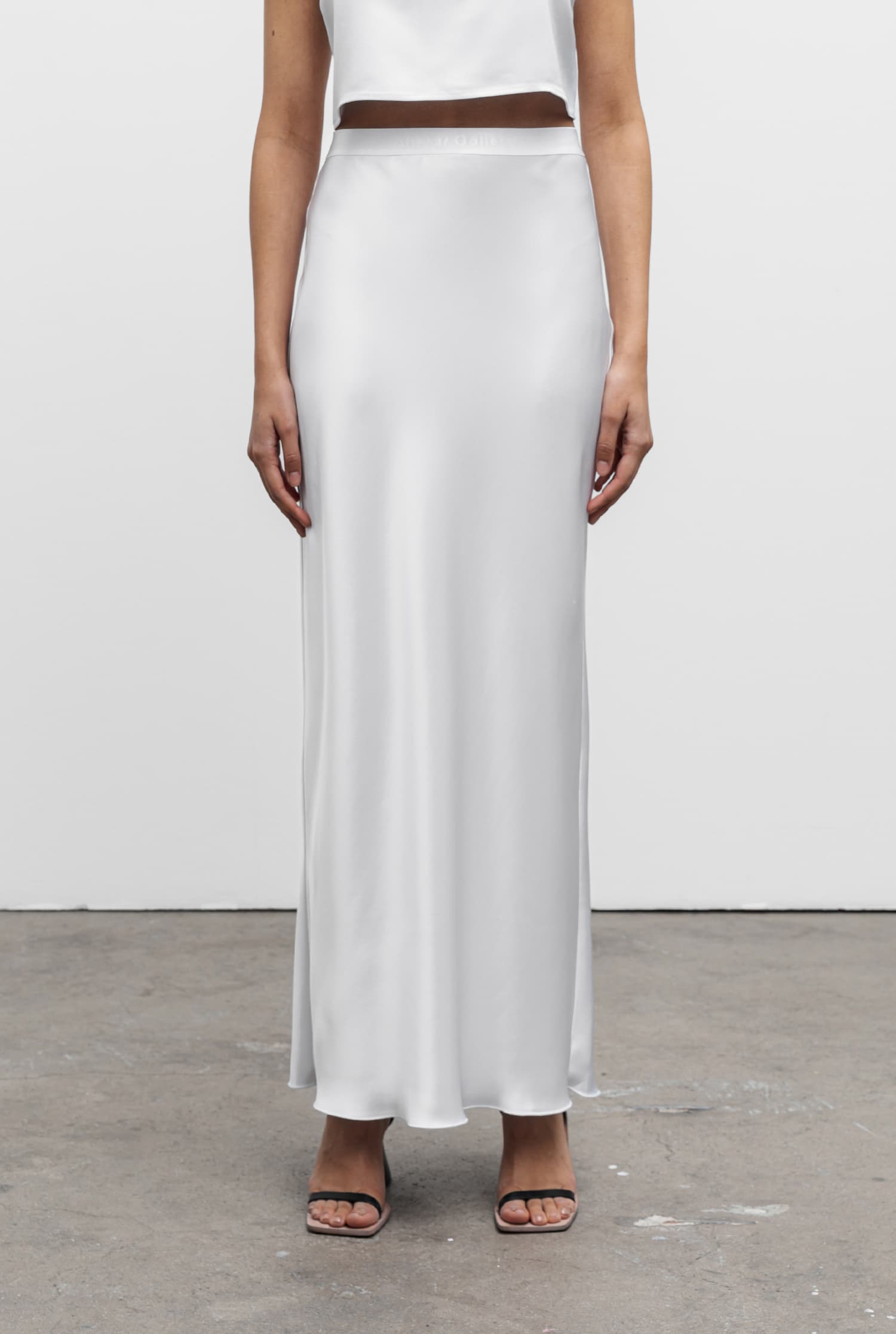 Hana long logo satin skirt optic white