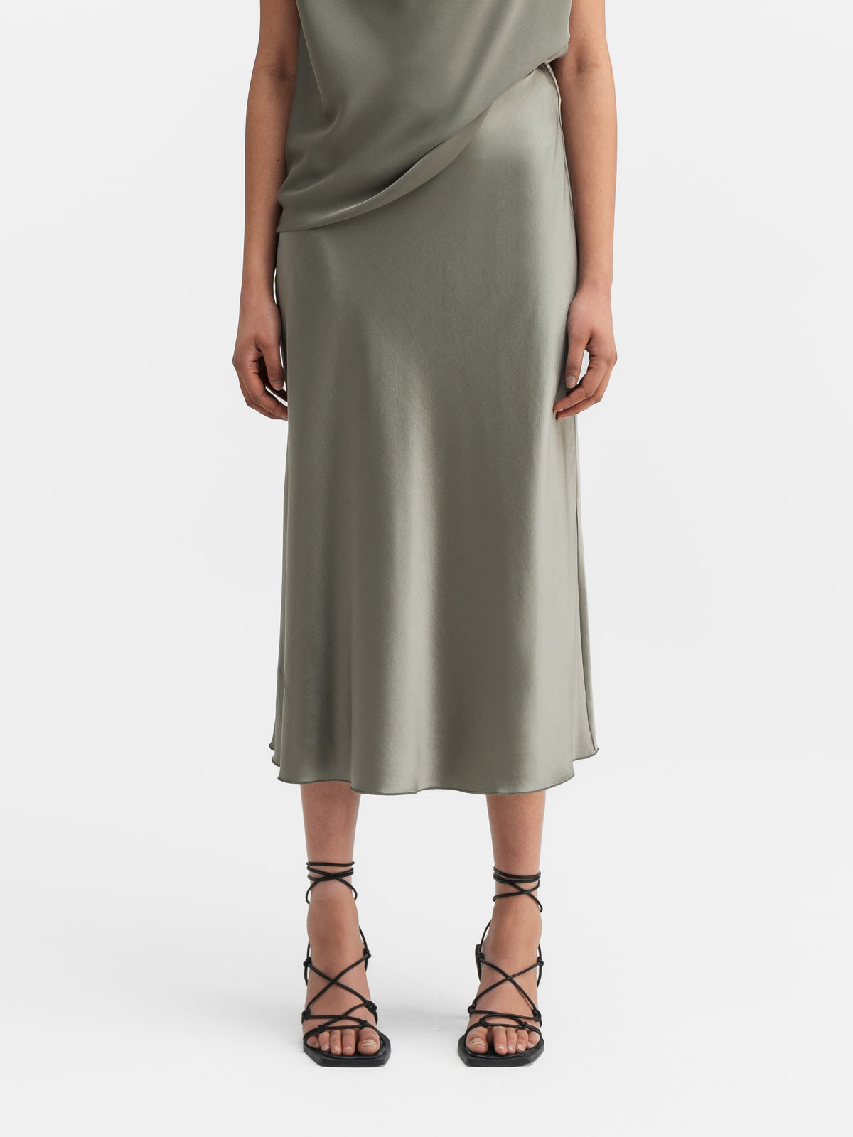 Hana satin silk skirt light military