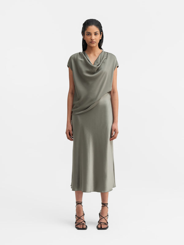 Hana satin silk skirt light military