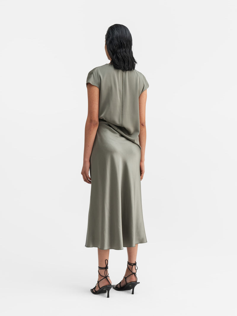 Hana satin silk skirt light military