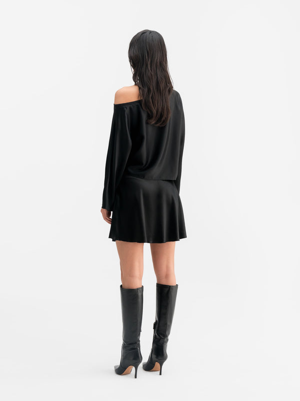 Hana short satin skirt black