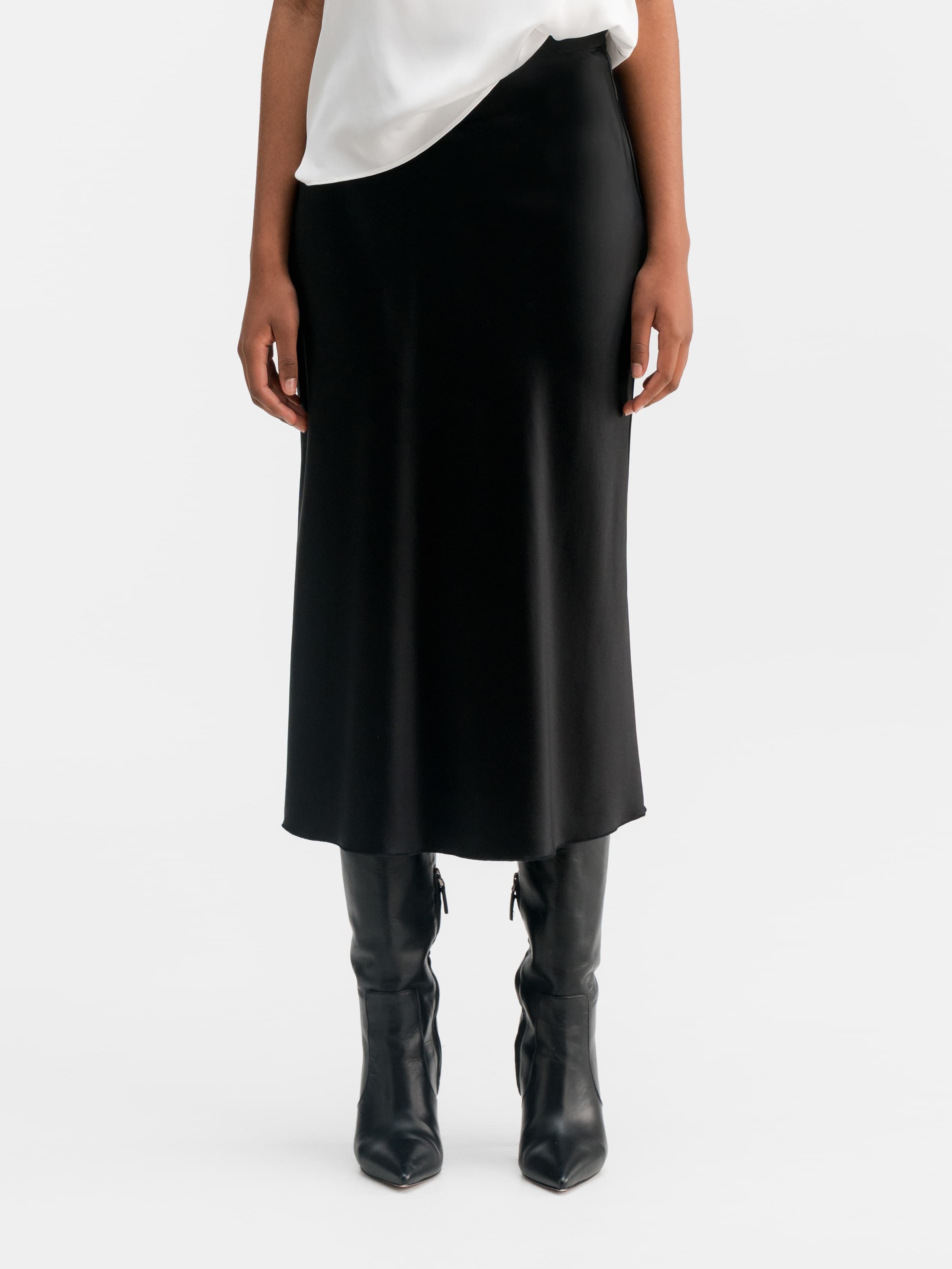 Hana satin silk skirt black