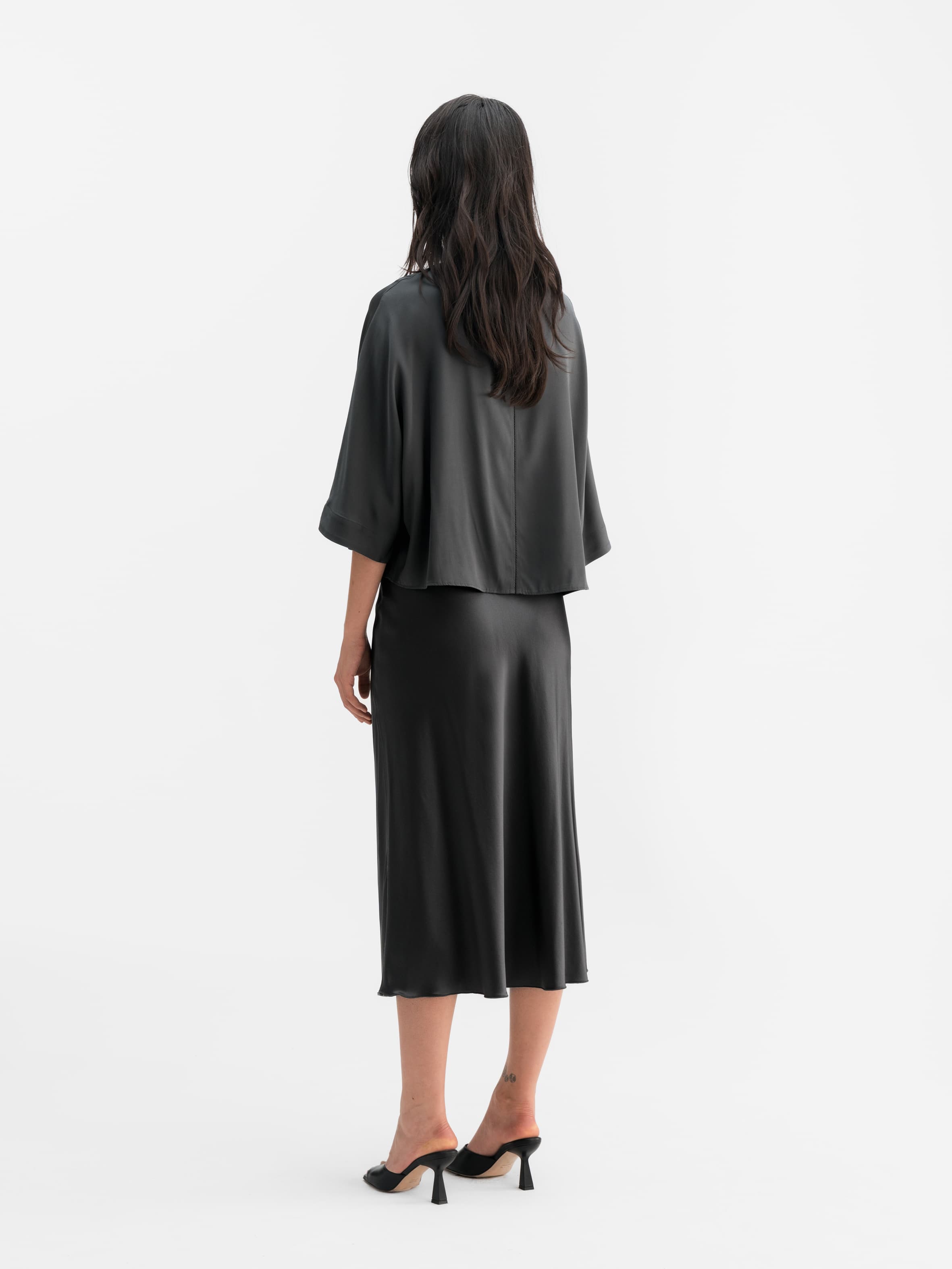 Hana satin silk skirt dark grey