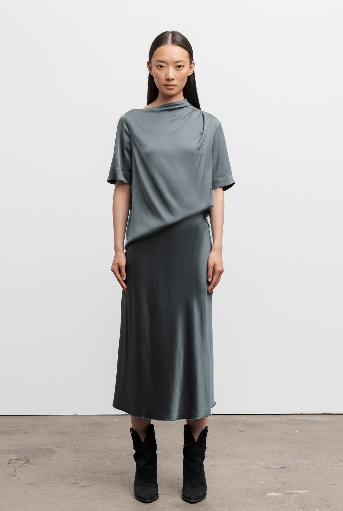 新品◇定価8万◼️ANNE VALERIE HASH Silk Skirt 新品◇定価8万◼️ANNE VALERIE HASH Silk Skirt