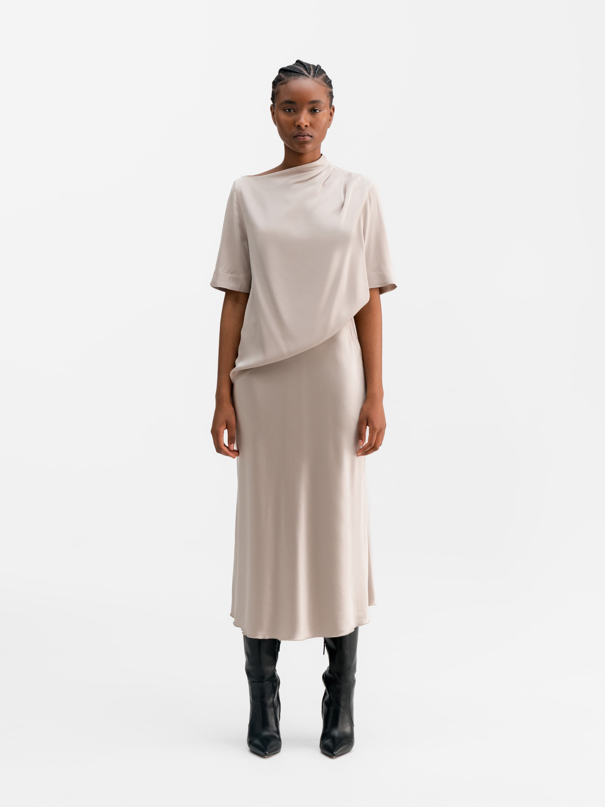 Hana satin silk skirt greige – Ahlvar Gallery
