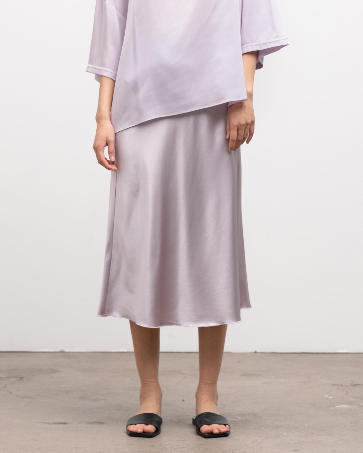 Hana satin silk skirt light purple