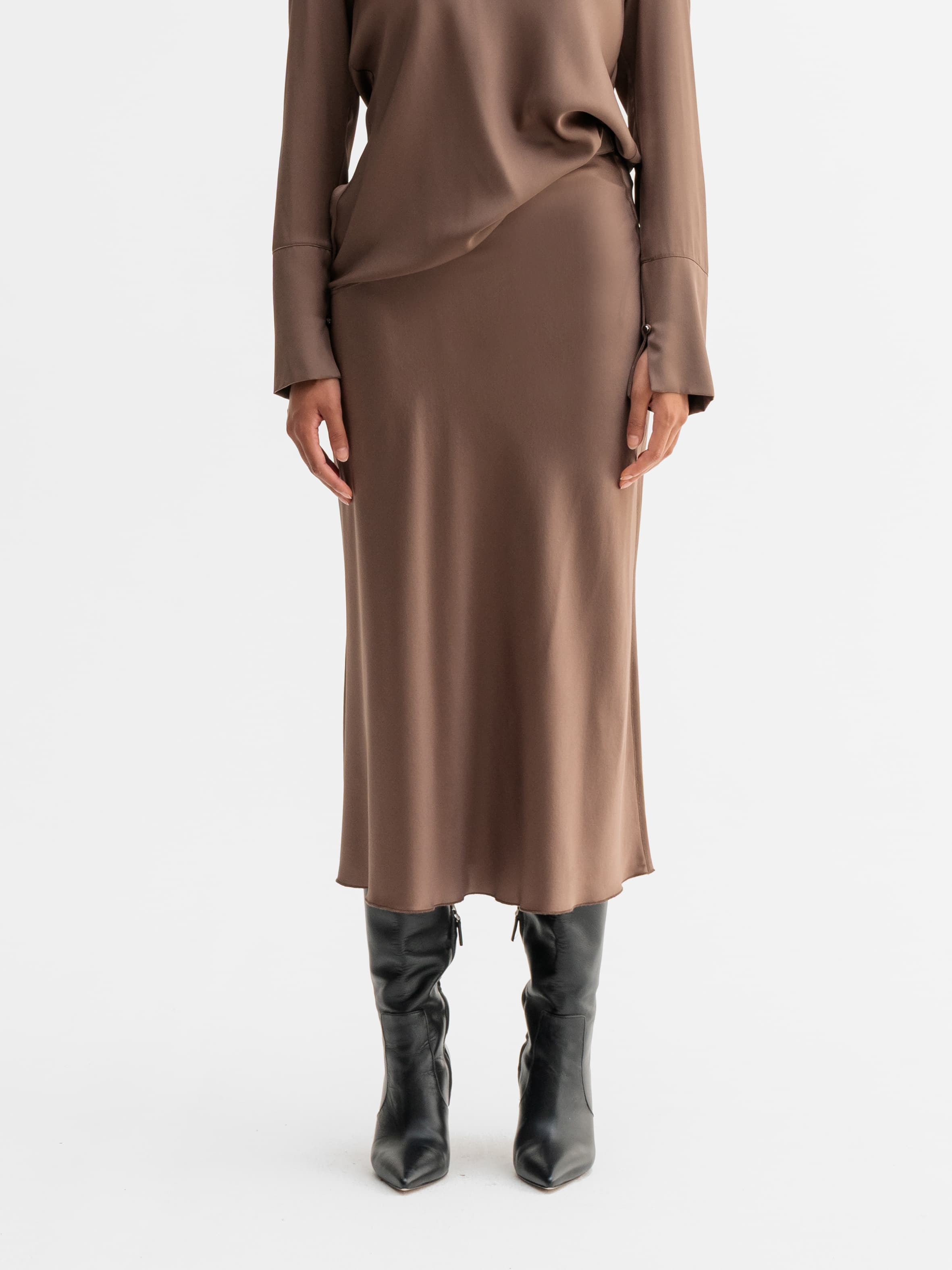 Hana satin silk skirt light brown