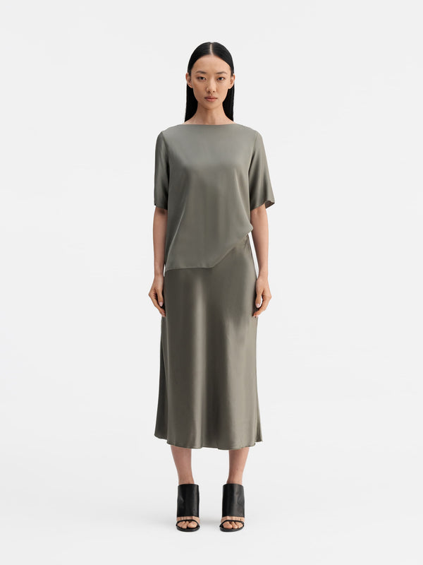Hana satin silk skirt light military