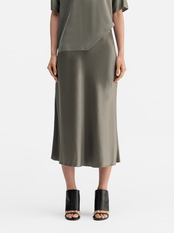 Hana satin silk skirt light military