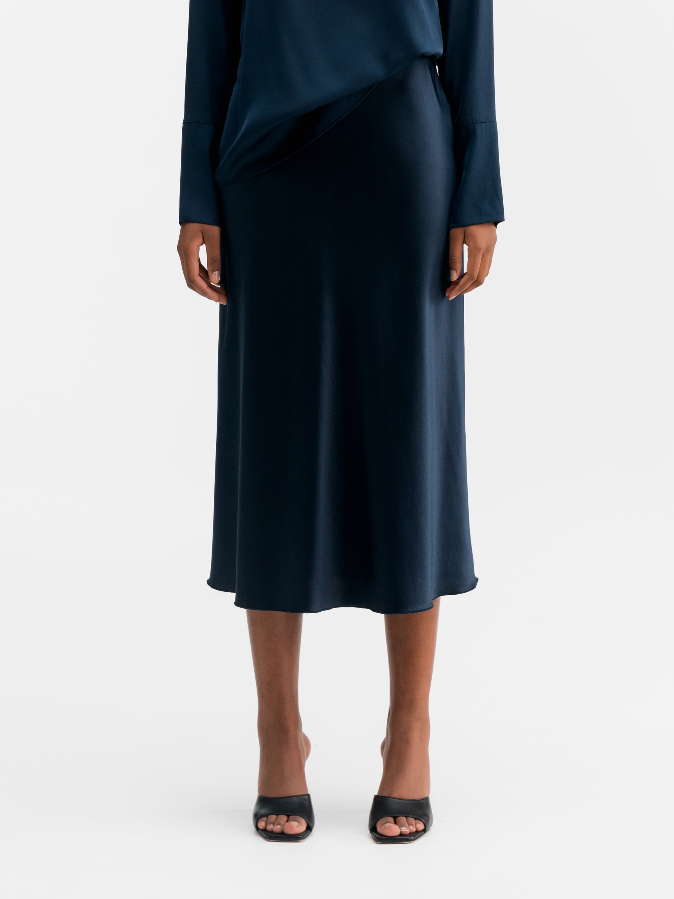 Hana satin silk skirt midnight blue