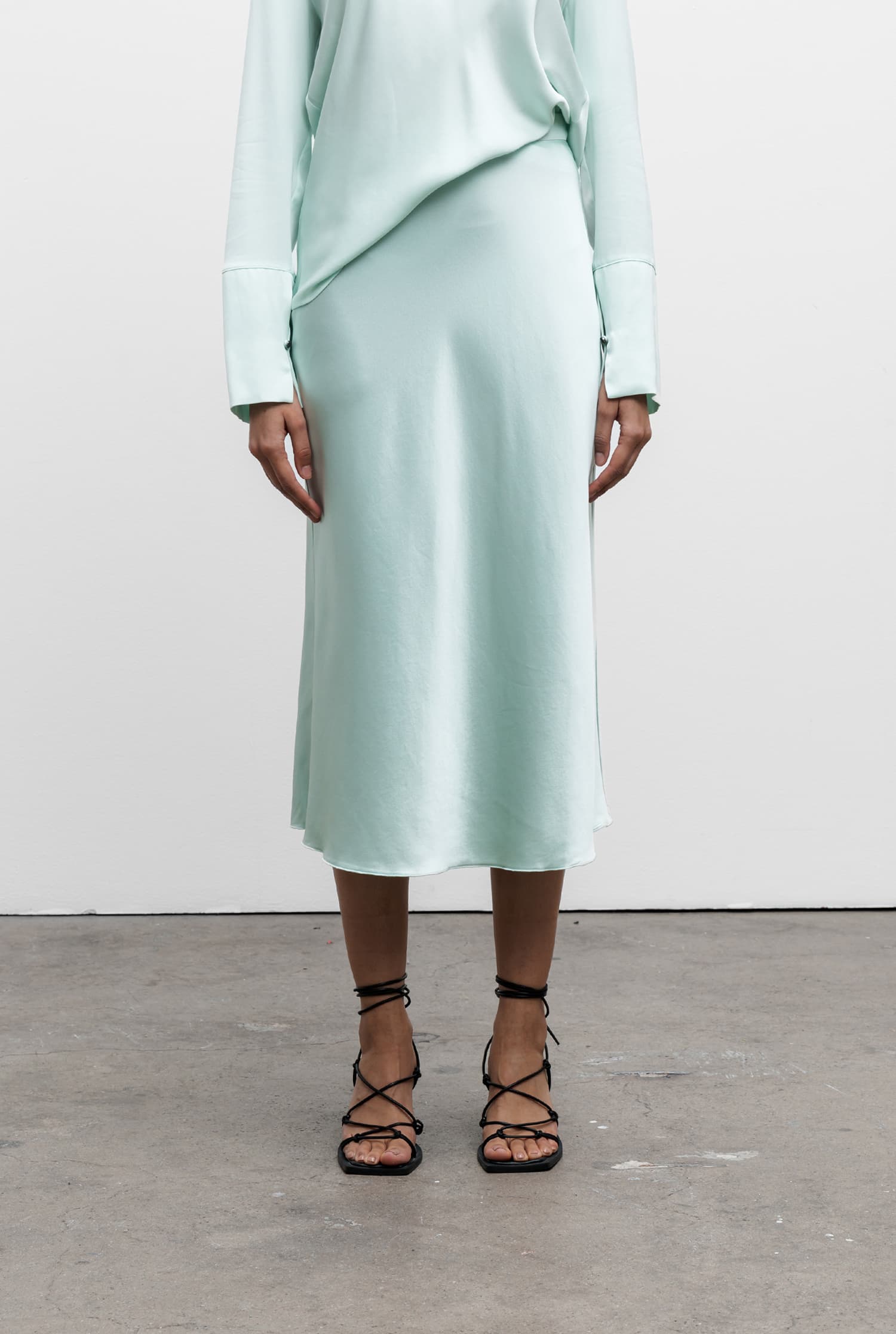Hana silk satin skirt Mint