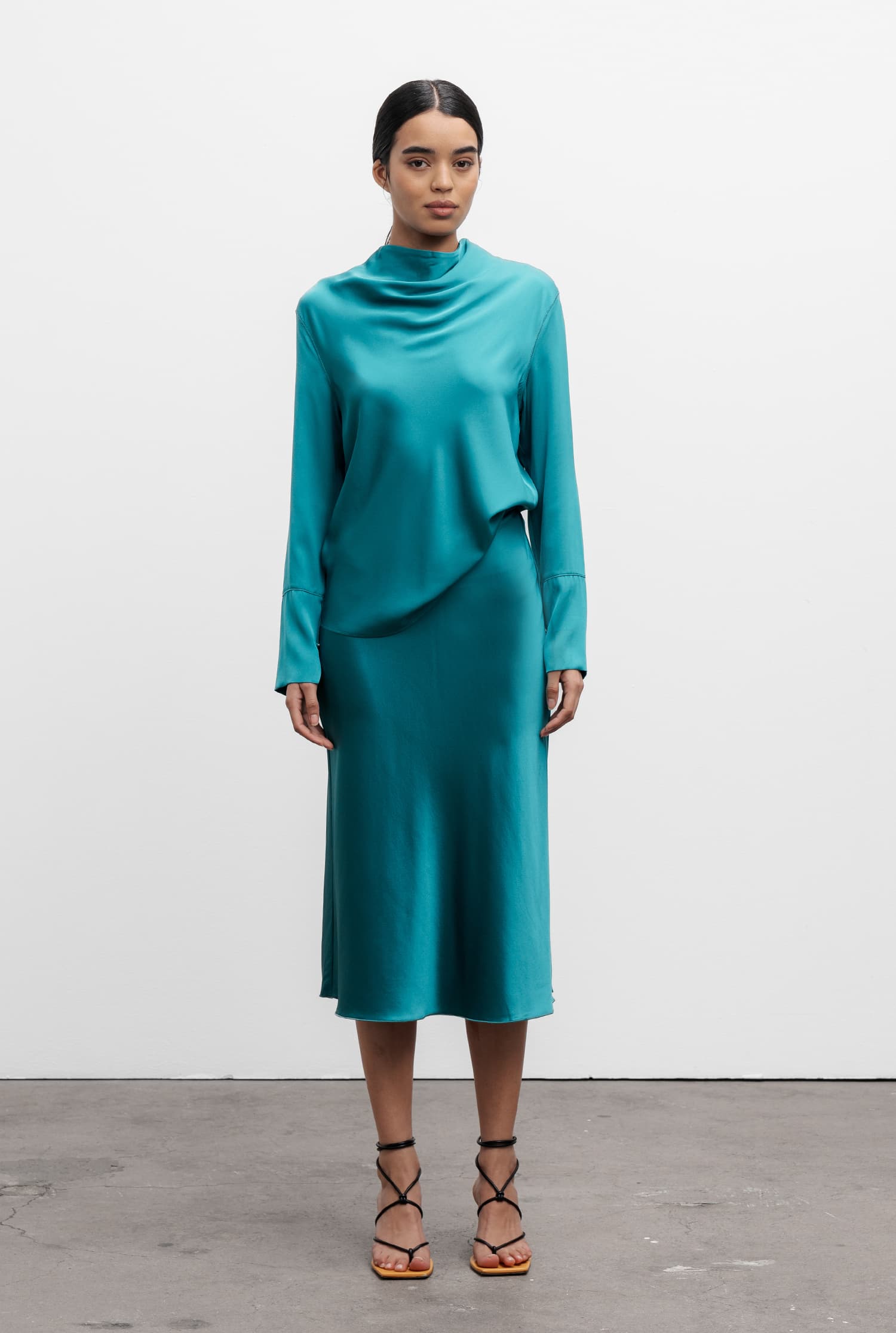 Hana satin silk skirt petrol