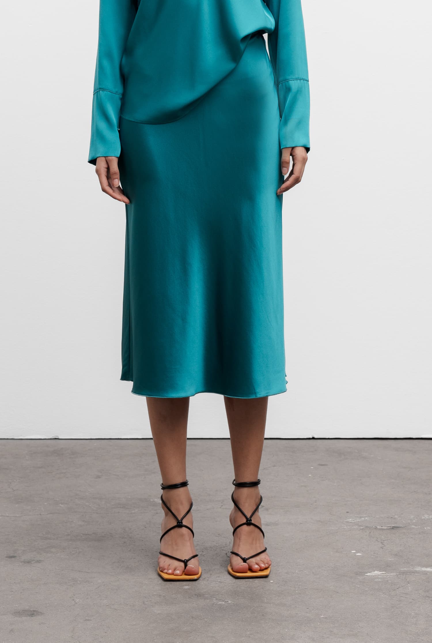 Hana silk satin skirt petrol