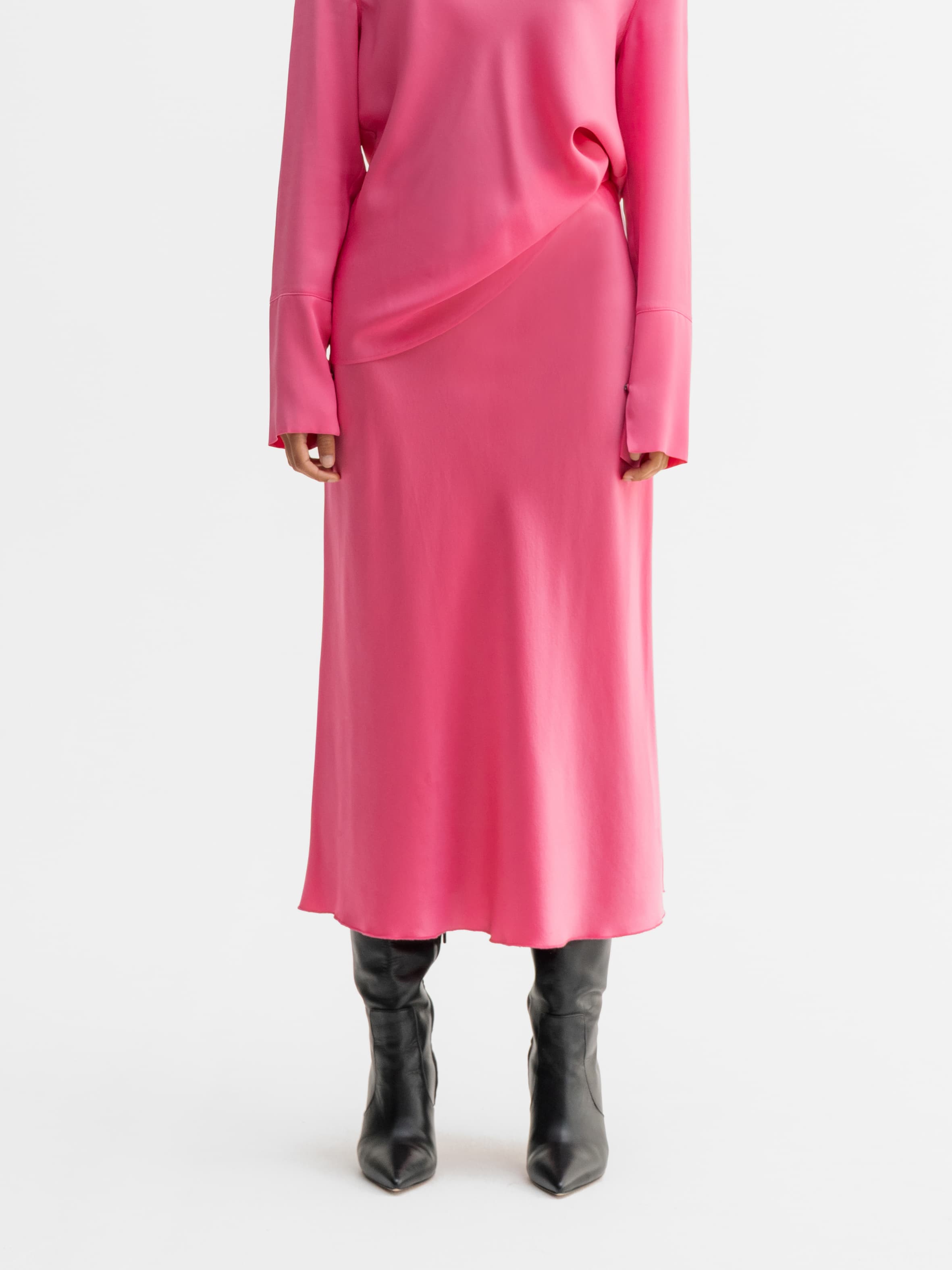 Hana satin silk skirt pink