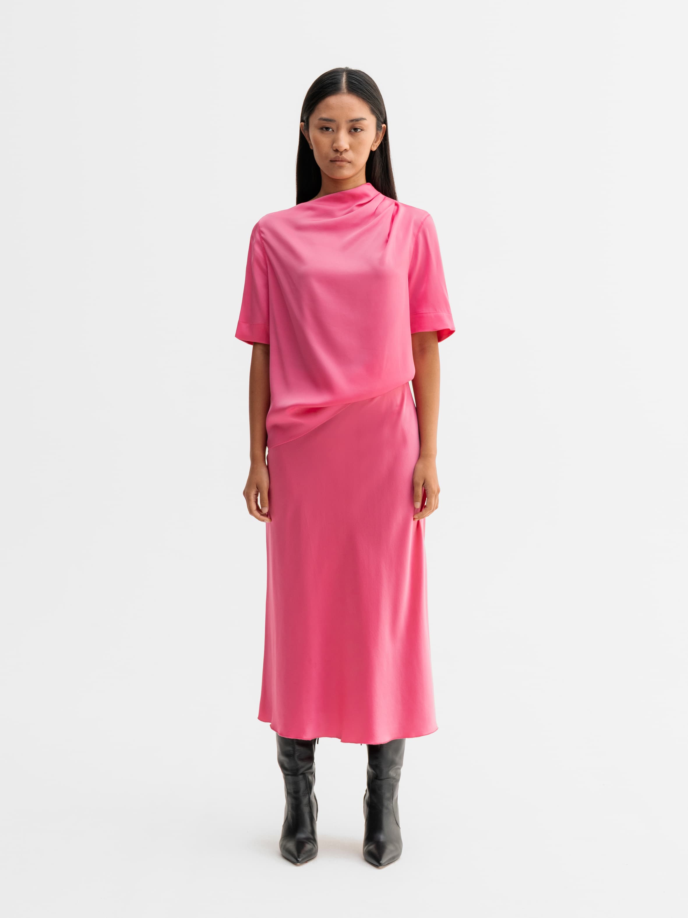 Hana satin silk skirt pink