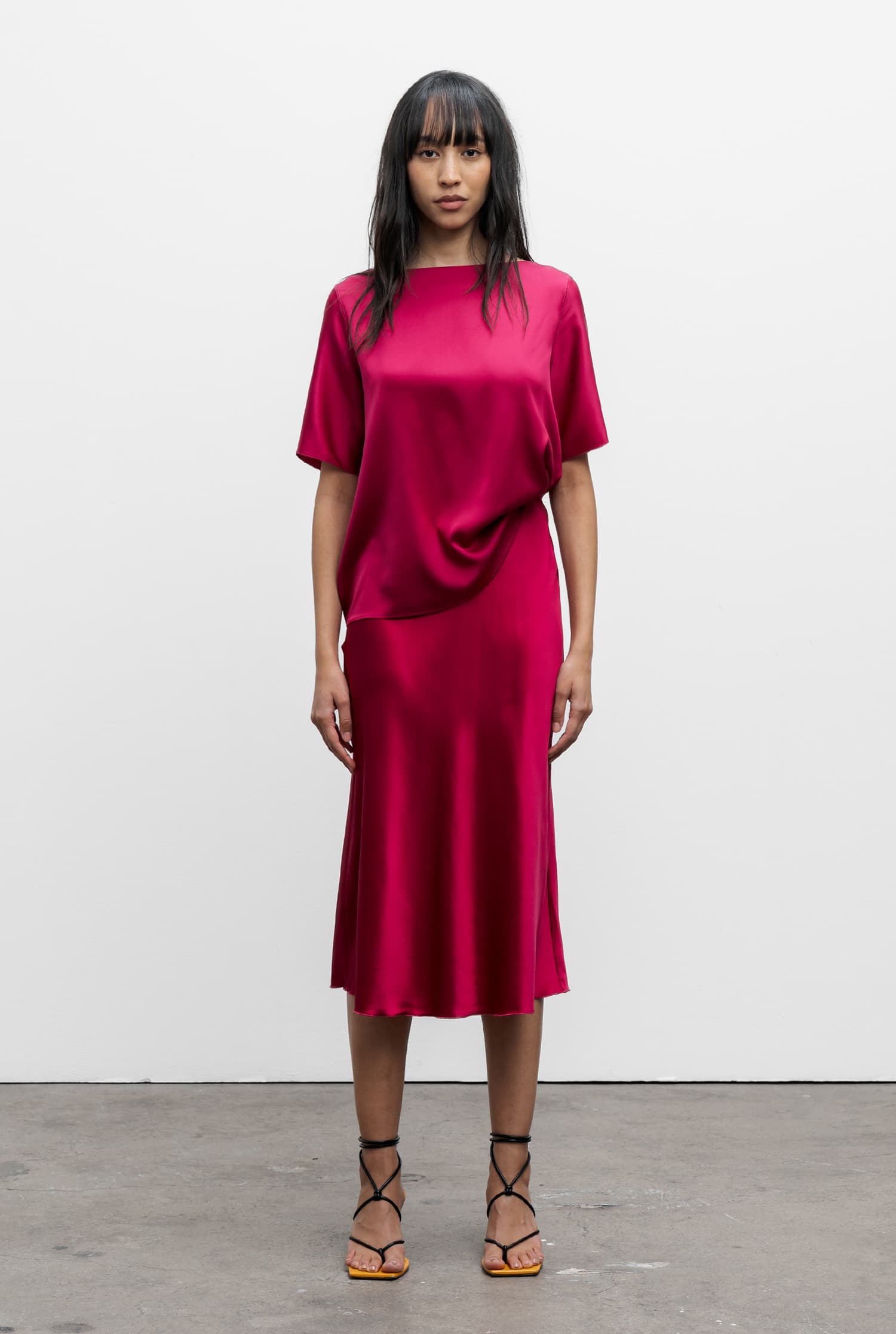 Hana satin silk skirt raspberry