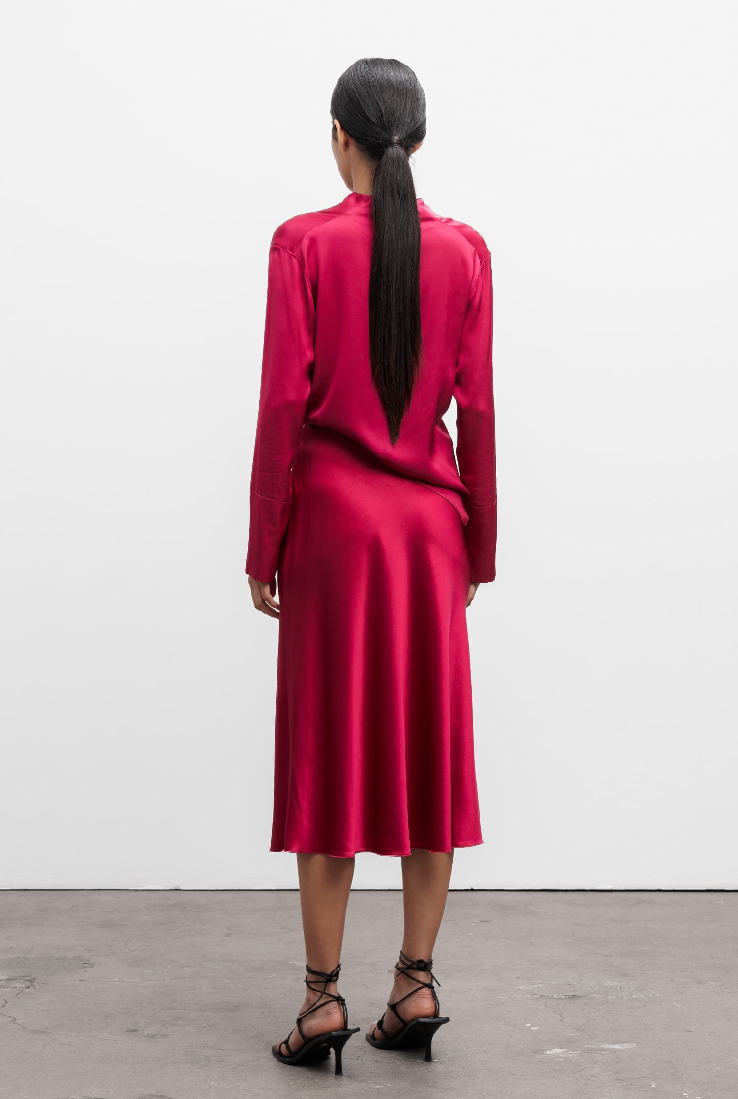 Hana satin silk skirt raspberry