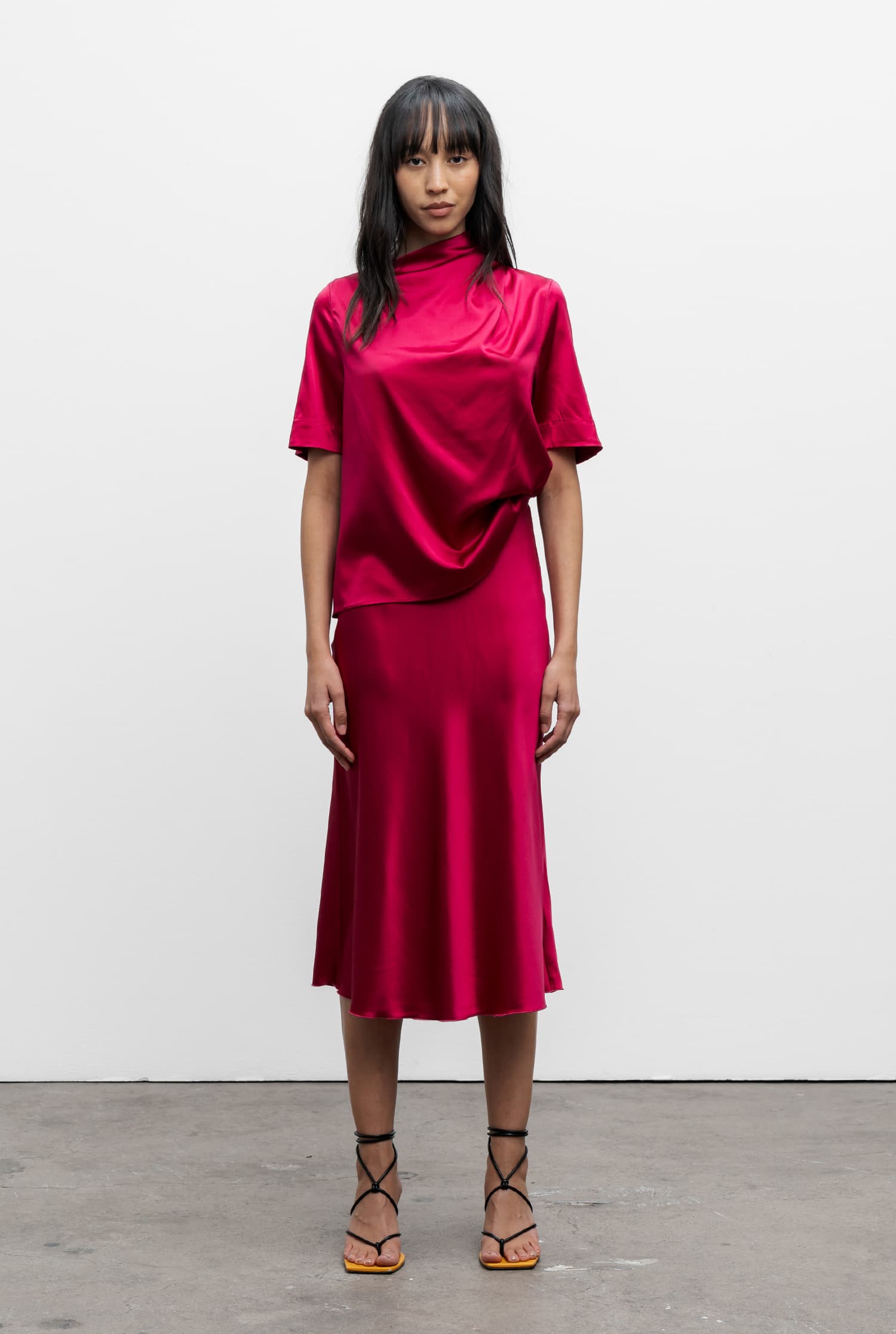 Hana satin silk skirt raspberry