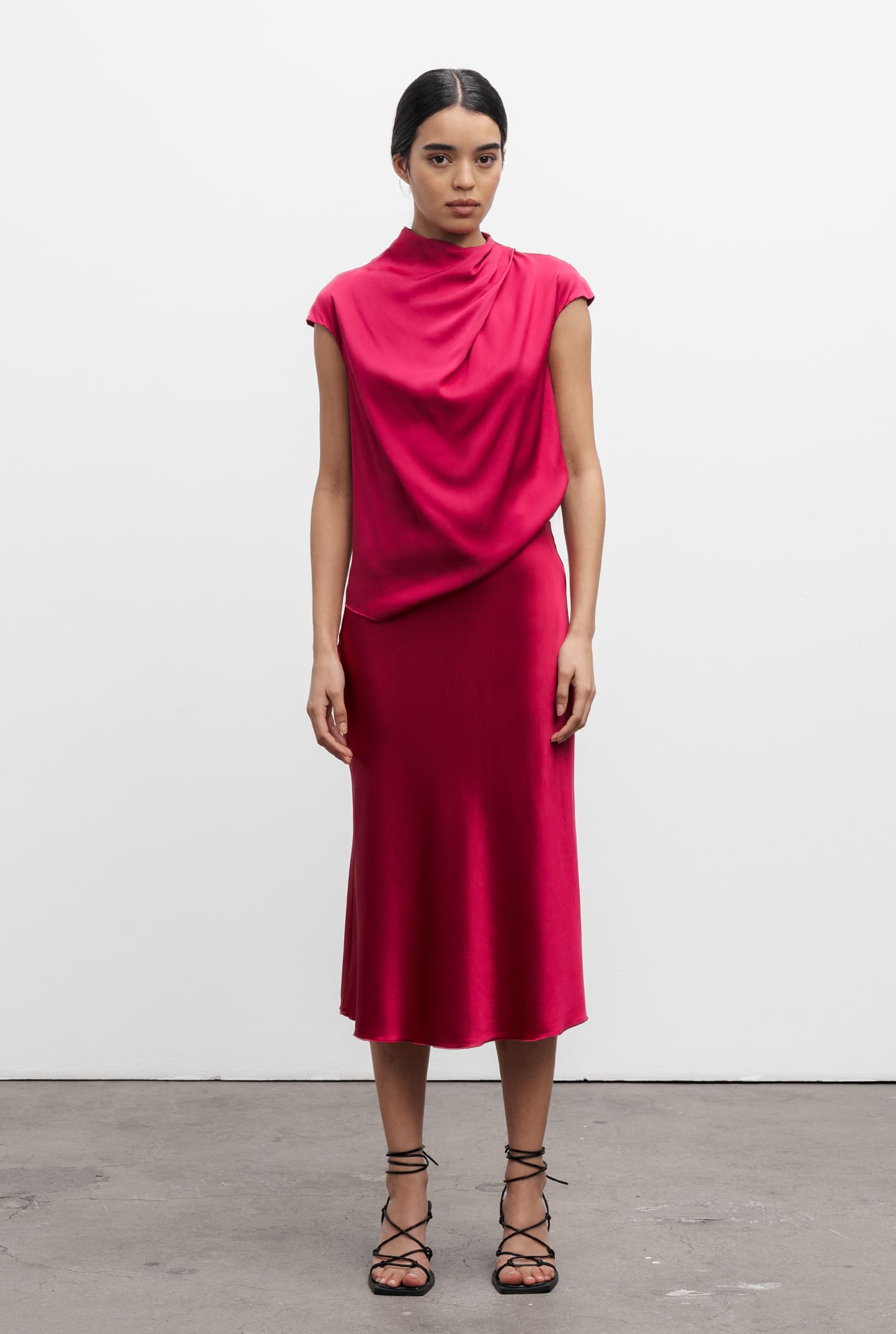 Hana satin silk skirt raspberry