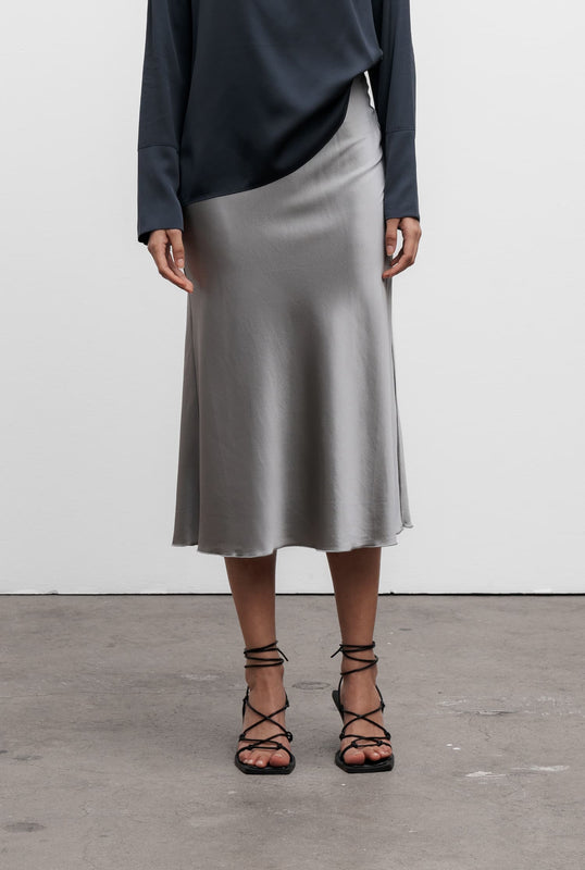 Hana satin silk skirt silver