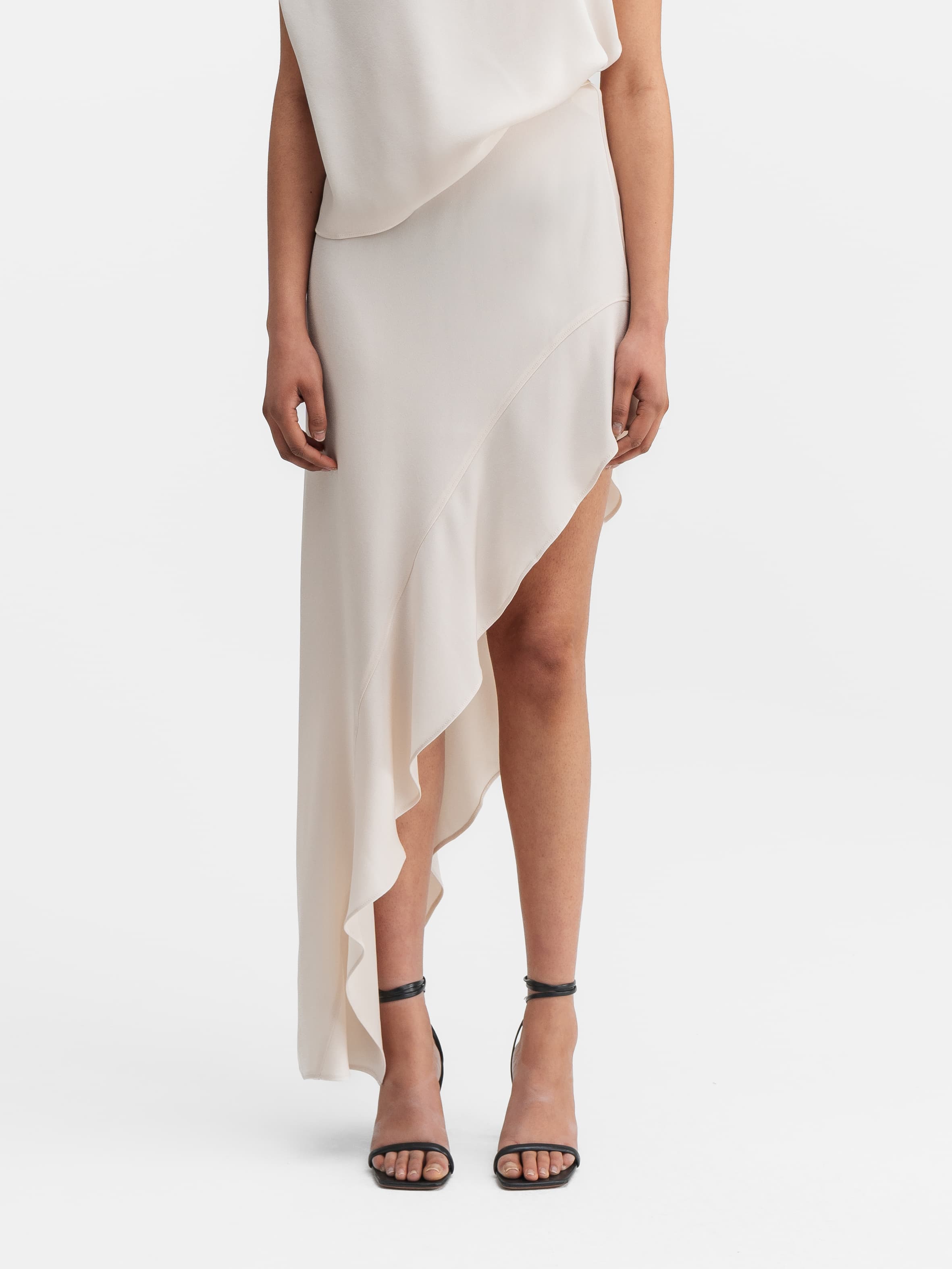 Hida frill skirt cream