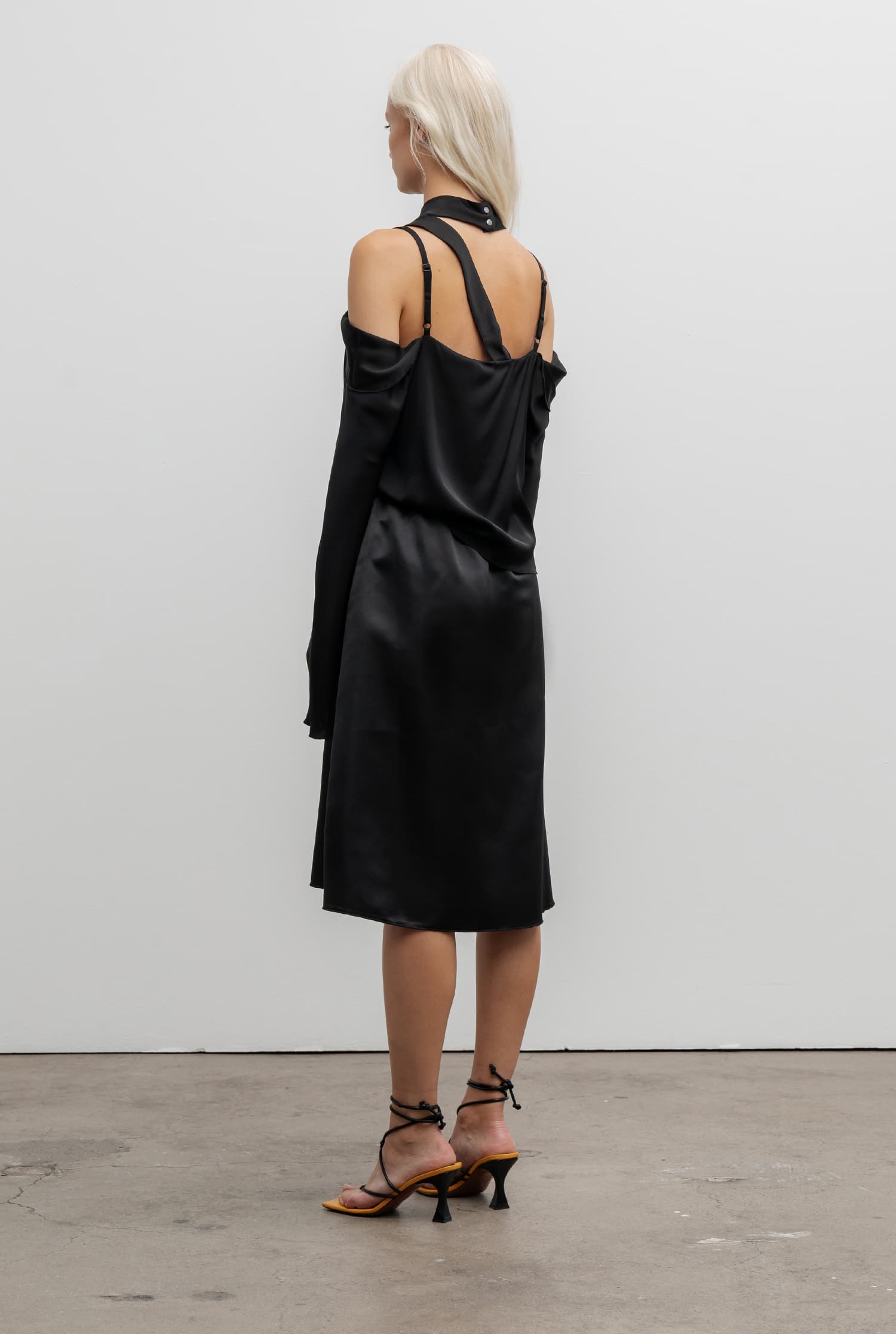 Hinata silk blouse black