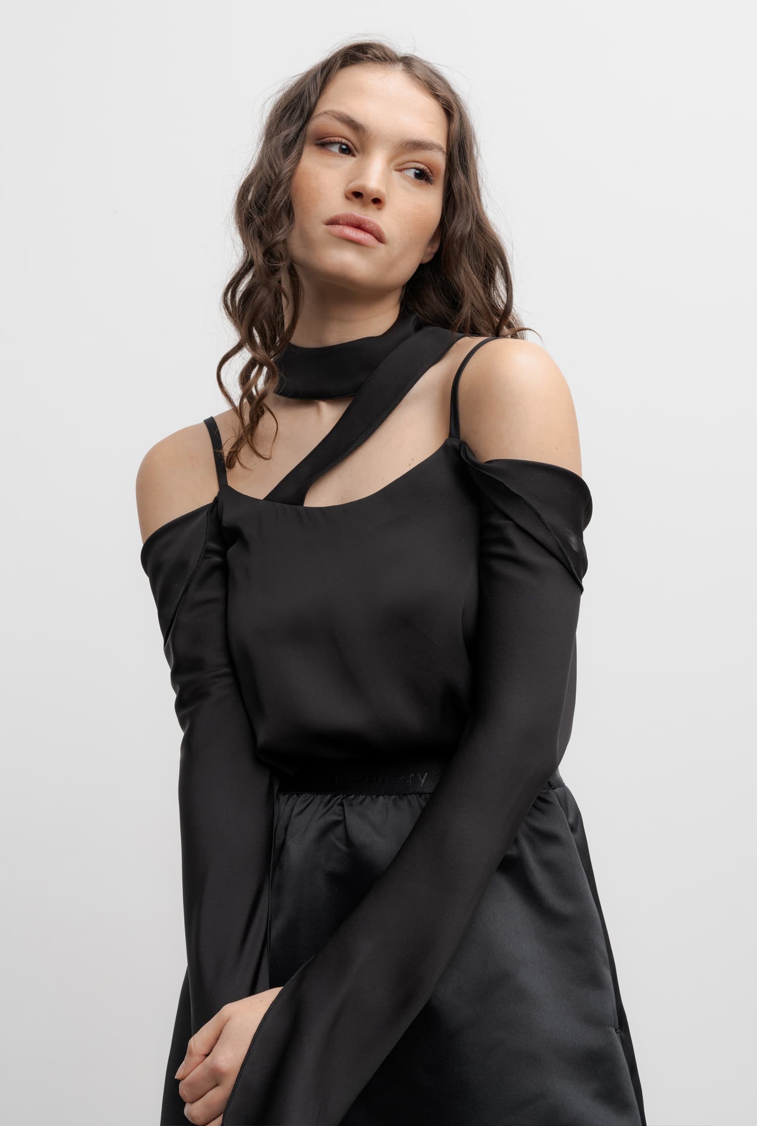 Hinata silk blouse black